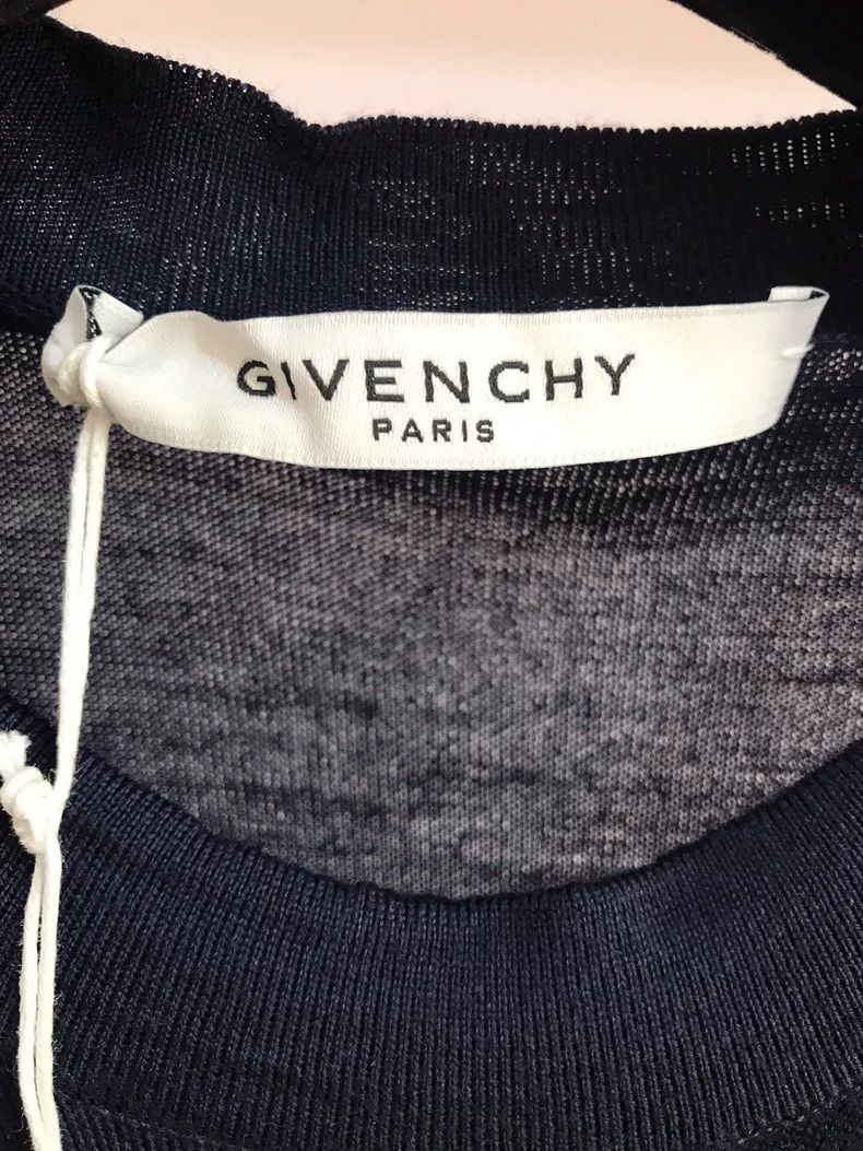 Givenchy Givenchy Wool knitted sweater, 100% wool, M size Size US M / EU 48-50 / 2 - 2 Thumbnail