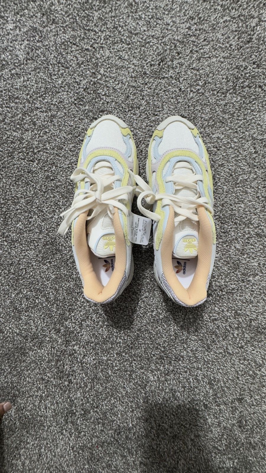 Adidas New Adidas special edition Temper Run size US 9.5 Size US 9 / EU 42 - 4 Thumbnail