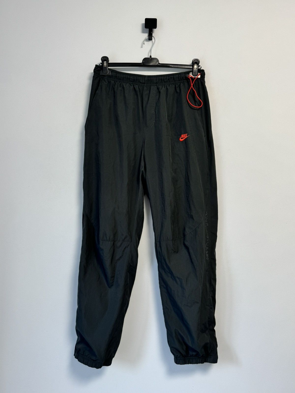 Nike Nike Vintage Nylon Pants Y2K style Hype 90’s Size US 32 / EU 48 - 1 Thumbnail