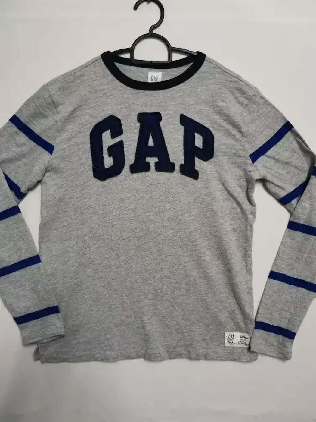 Gap Vintage GAP Big Logo Sweatshirt Size US S / EU 44-46 / 1 - 1 Thumbnail