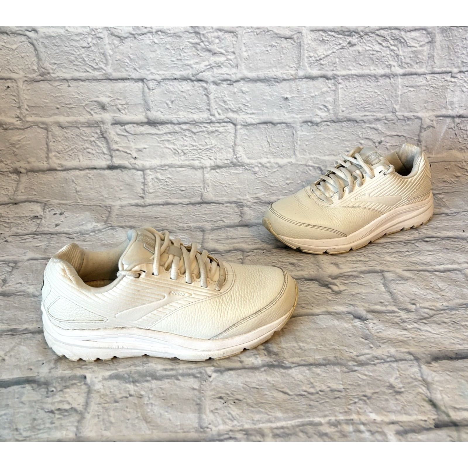 Brooks Brooks Addiction Walker 2 Sneakers White Leather Cushioned Comfort Women’s Sz 7 Size US 5 / IT 35 - 2 Thumbnail
