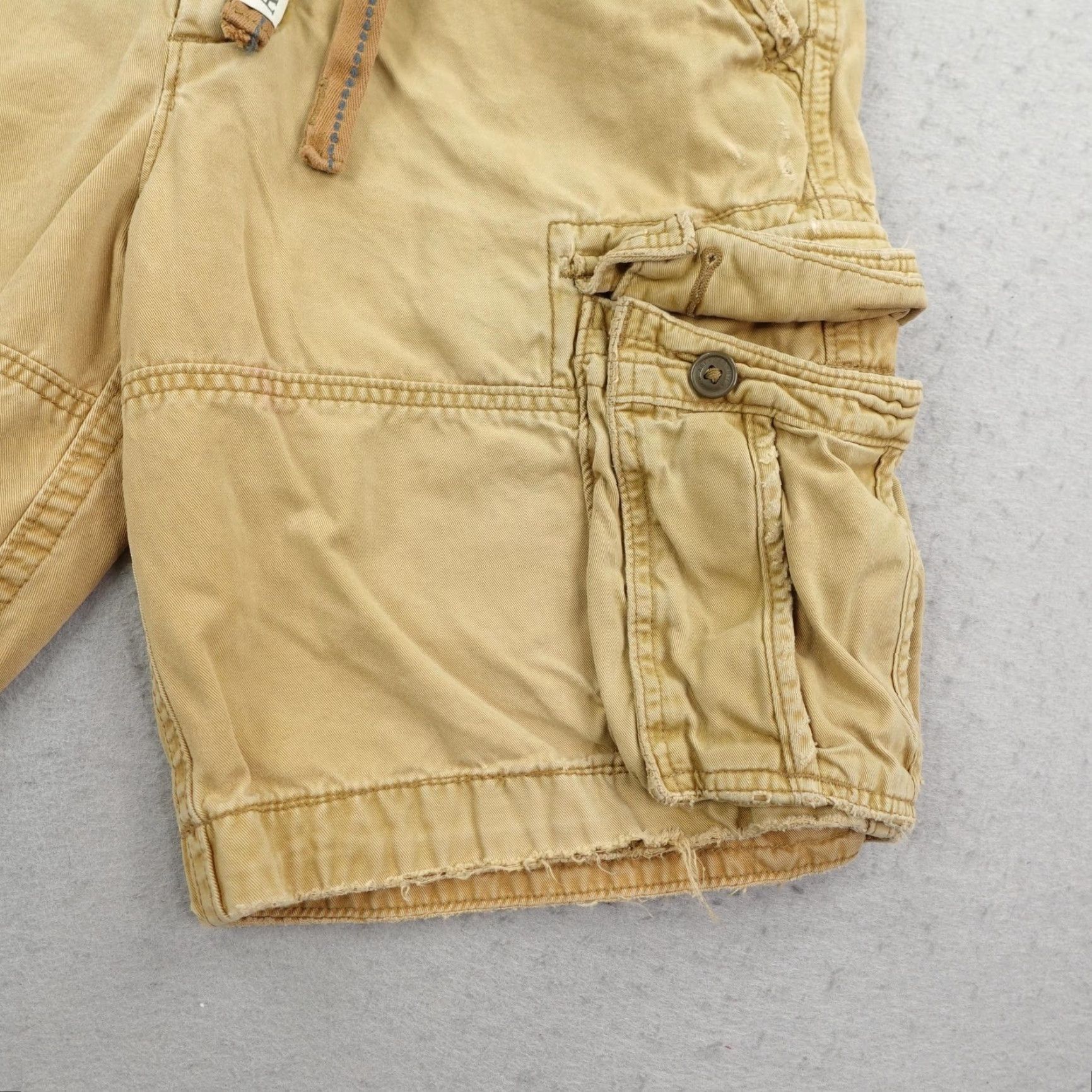 Abercrombie & Fitch VINTAGE Abercrombie & Fitch Cargo Shorts Mens 31 Beige Distressed Drawstring Y2K Size US 31 - 5 Thumbnail
