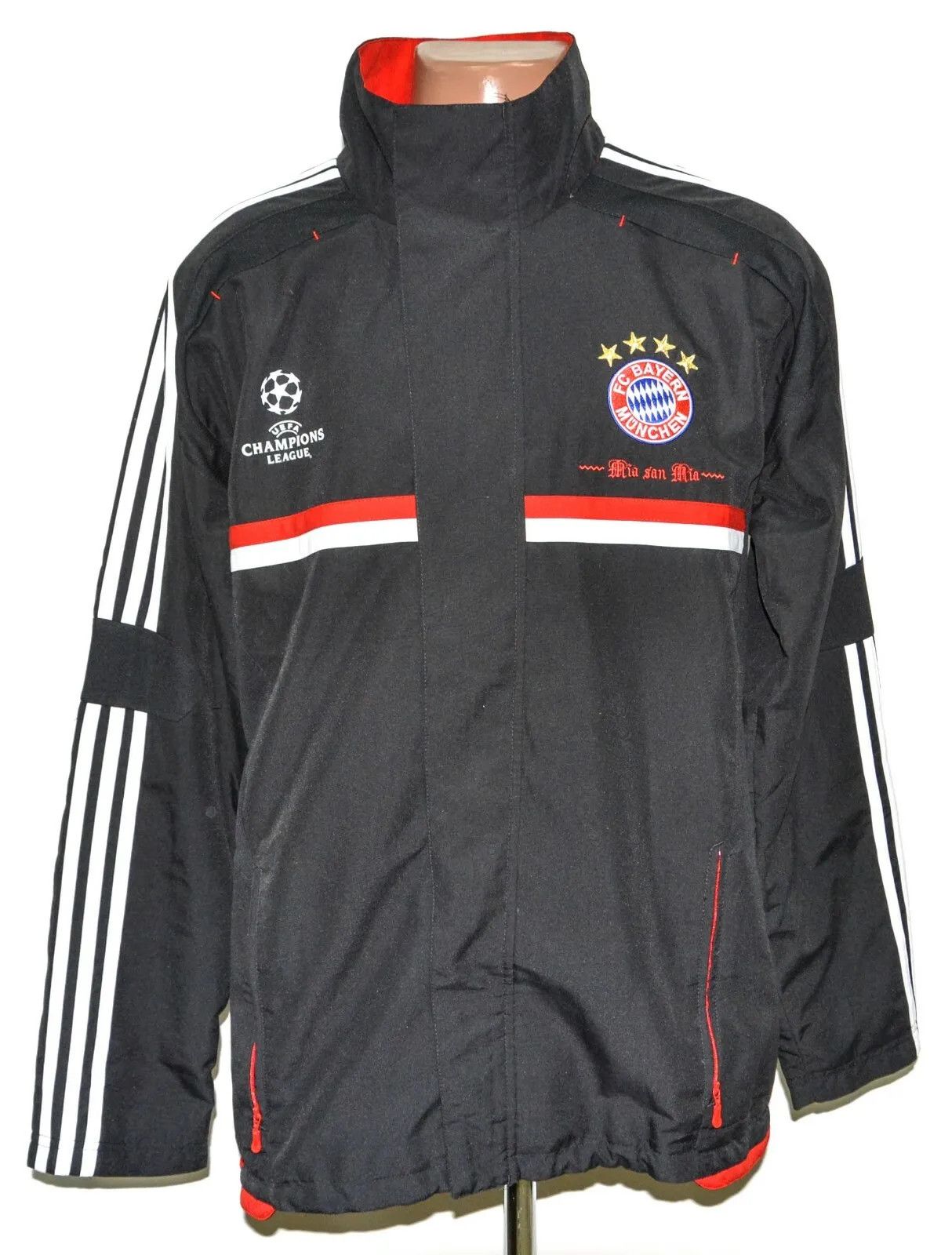 Adidas BAYERN MUNCHEN 2011/2012 FOOTBALL JACKET JERSEY SIZE L Size US L / EU 52-54 / 3 - 1 Thumbnail