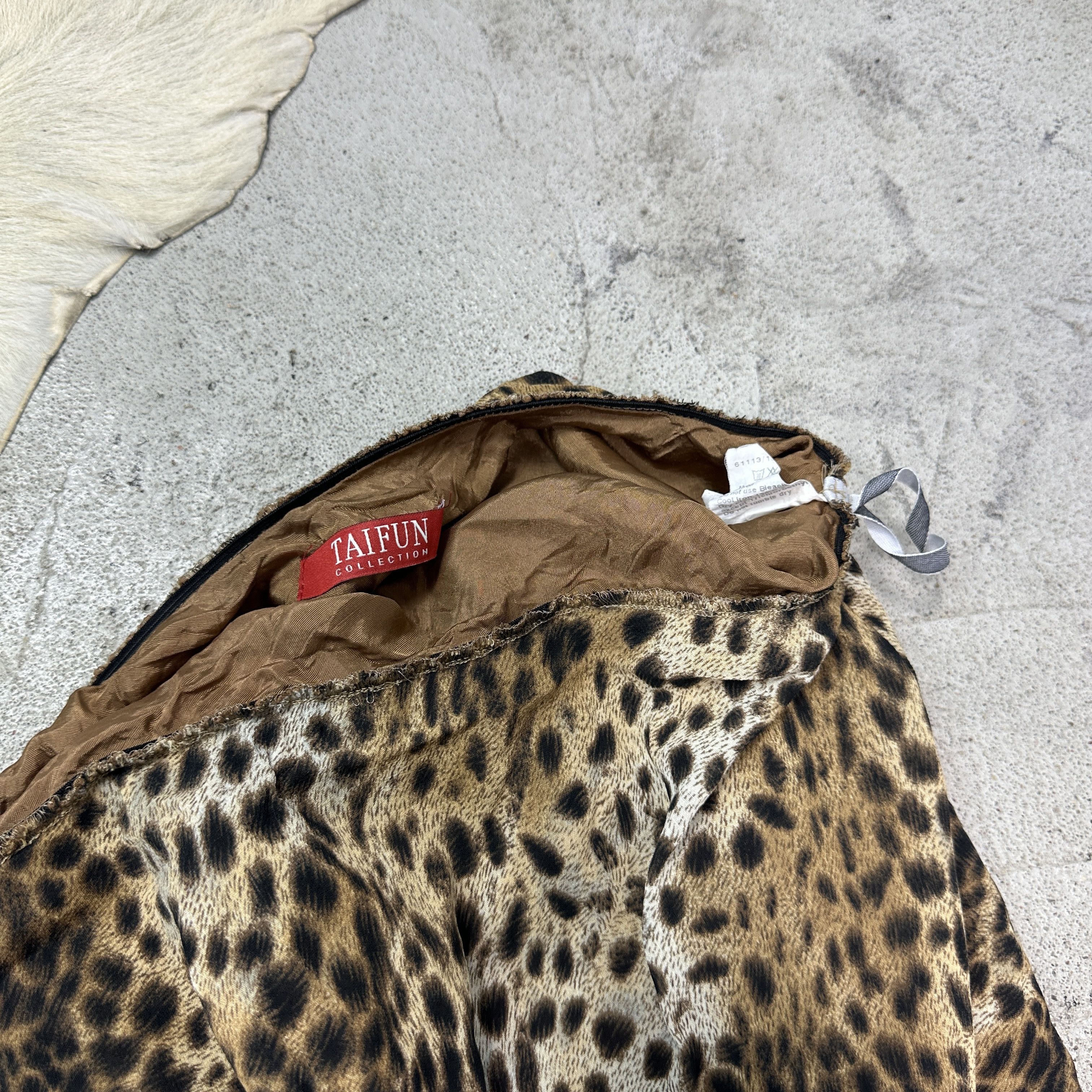 Vintage Vintage Asymmetrical Mesh Cheetah Maxi Skirt 00s Size 25" / US 0 / IT 36 - 3 Thumbnail