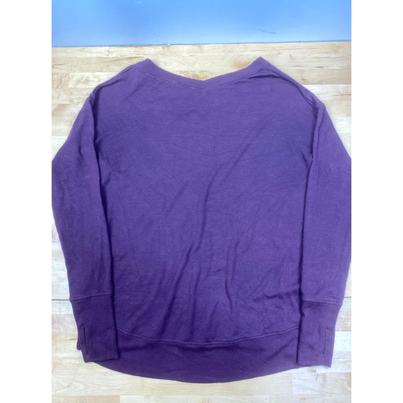 Athleta V-Neck Athleta Pullover Sweat... Size XS / US 0-2 / IT 36-38 - 8 Thumbnail