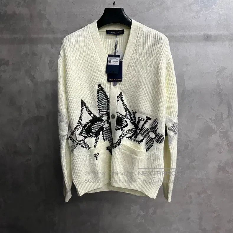 Louis Vuitton Louis Vuitton 26 New Graphic Single Breasted Cardigan V-Ne Size US L / EU 52-54 / 3 - 1 Thumbnail
