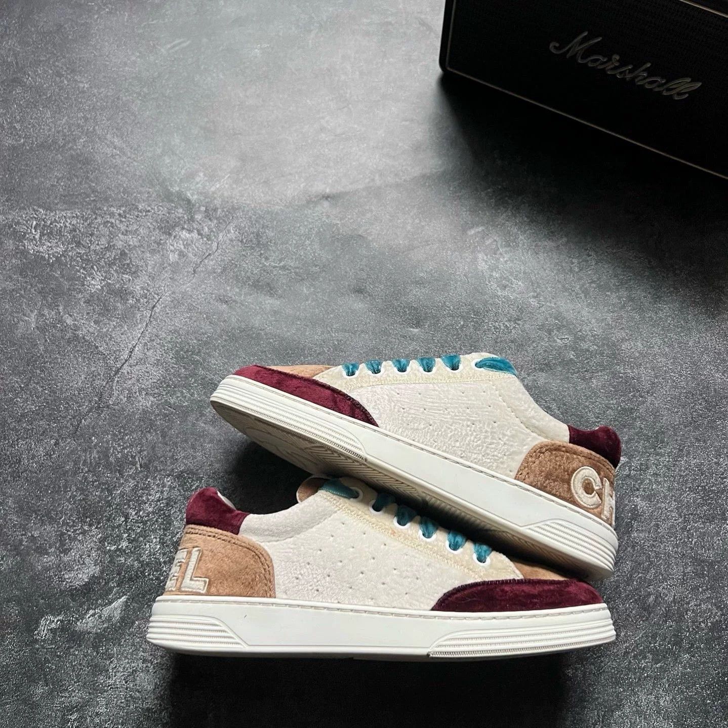 Chanel Chanel Velvet Lowtop Sneakers 35 Women Size US 5 / IT 35 - 1 Thumbnail
