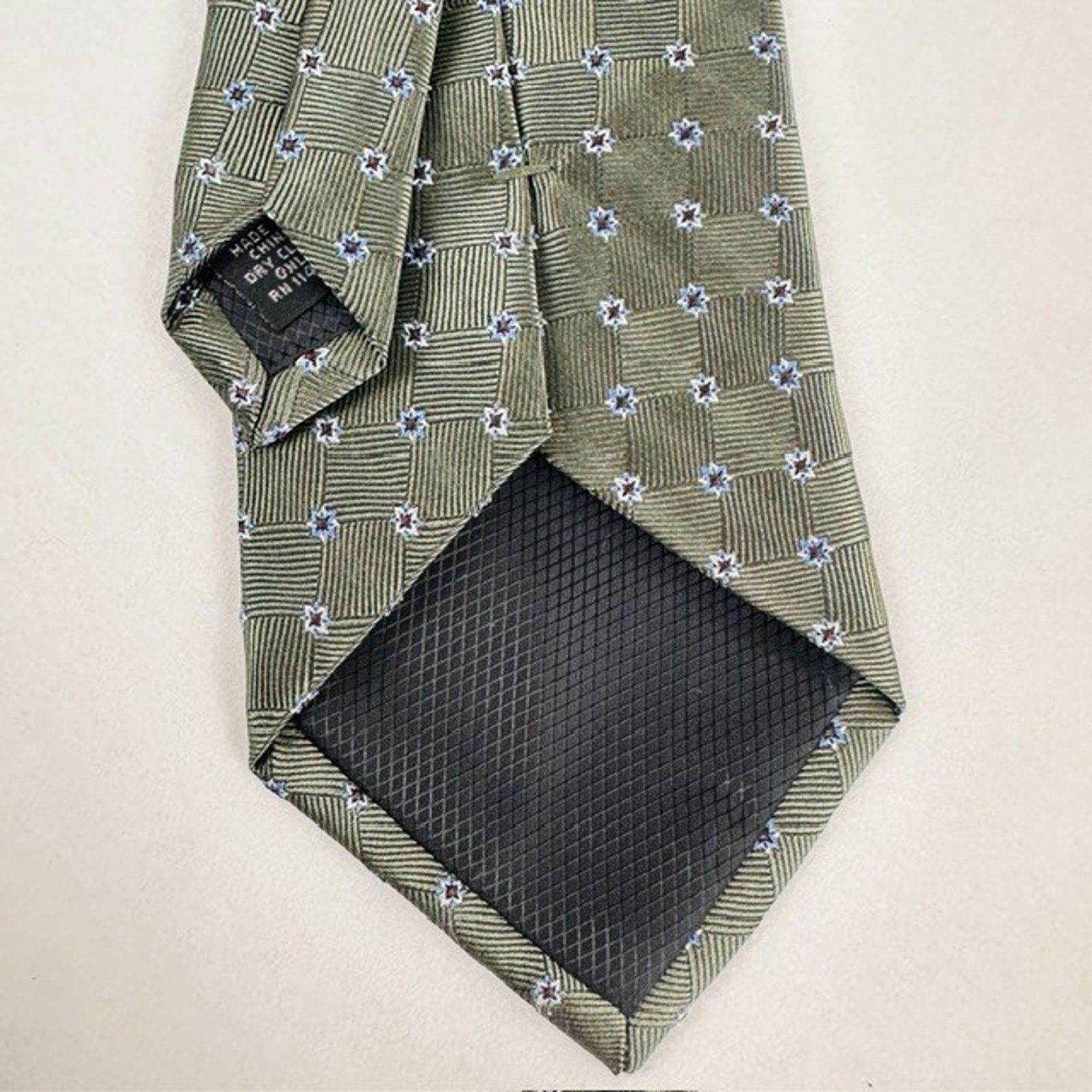 George George Necktie Olive Green w/Stars Geometric All Silk Preppy Size ONE SIZE - 3 Thumbnail