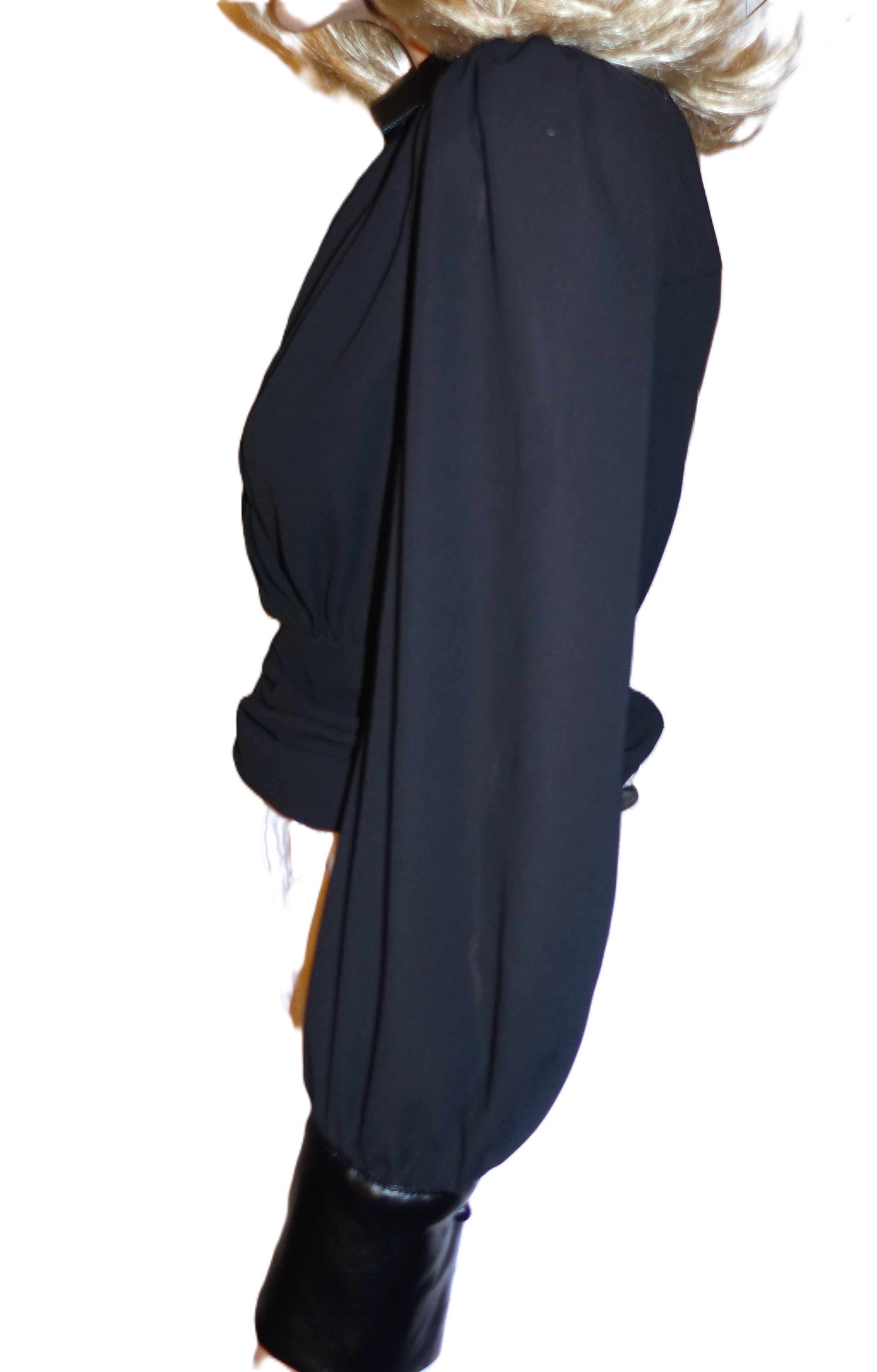 Other Wear by Erin Andrews Black Faux Wrap Blouse S NWT Size S / US 4 / IT 40 - 4 Thumbnail