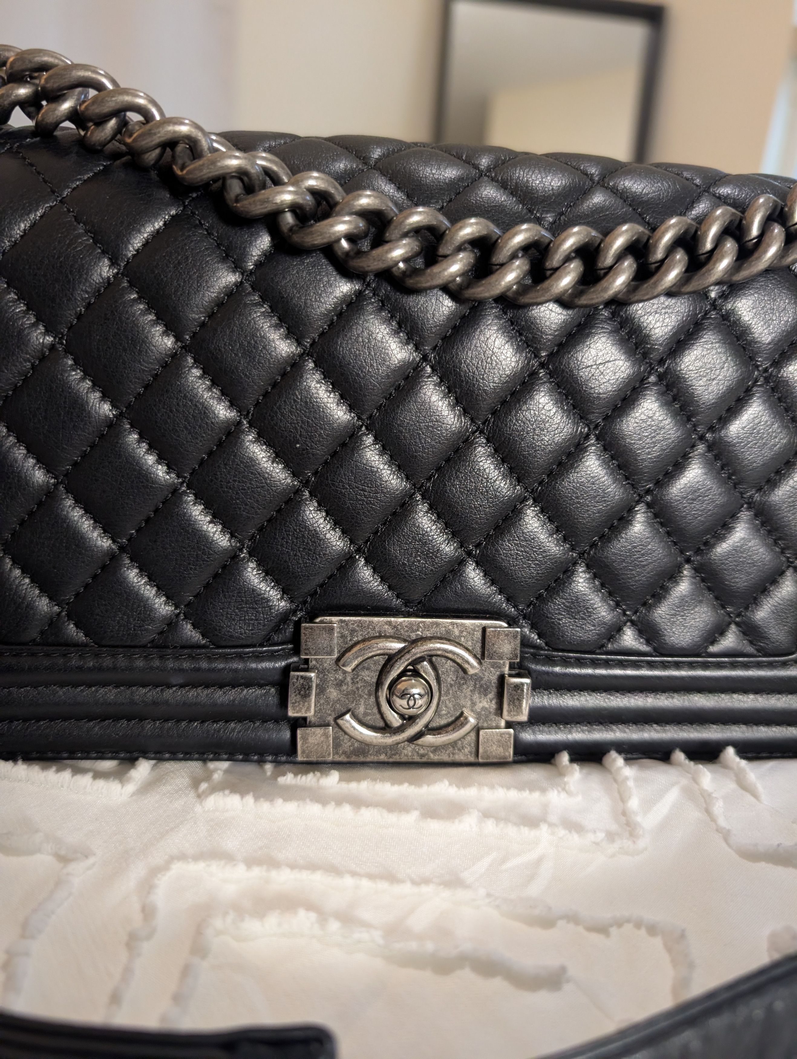 Chanel Chanel Black Quilted Lambskin Leather Boy Bag Size ONE SIZE - 13 Thumbnail
