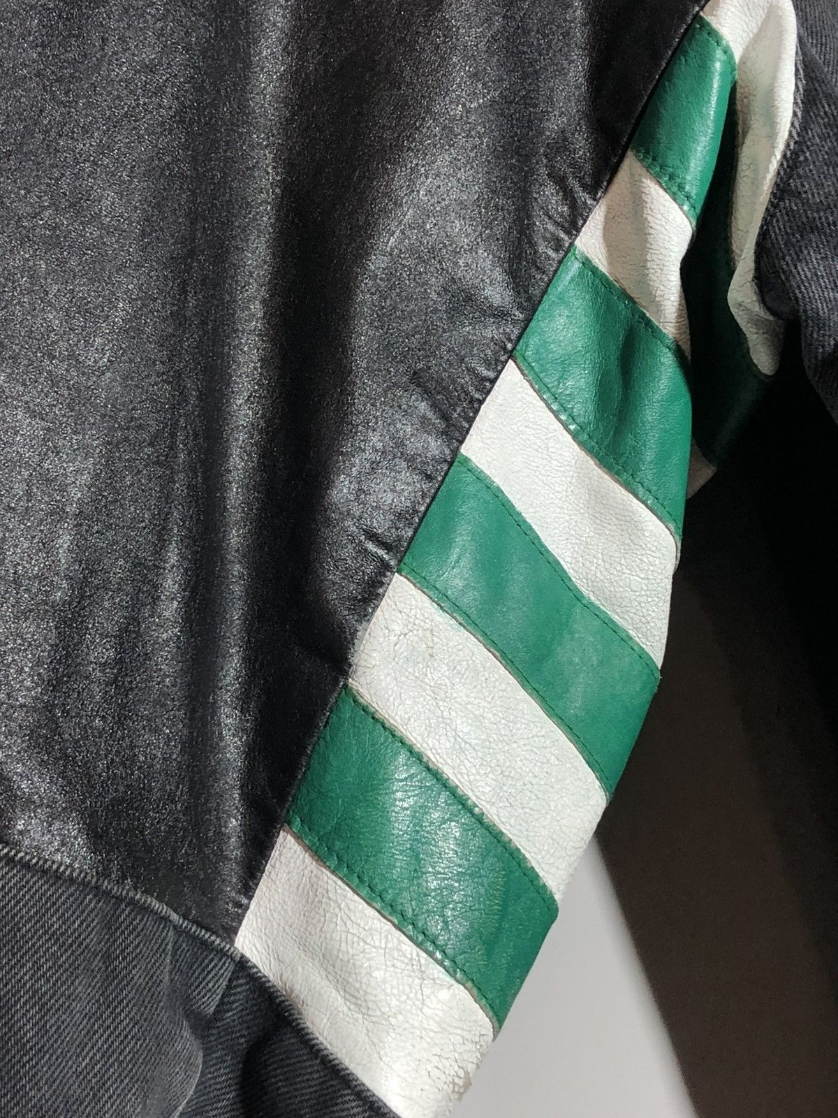 Jeff Hamilton Vintage 90s Boston Celtics Jeff Hamilton NBA Rare Jacket Size US XL / EU 56 / 4 - 7 Thumbnail