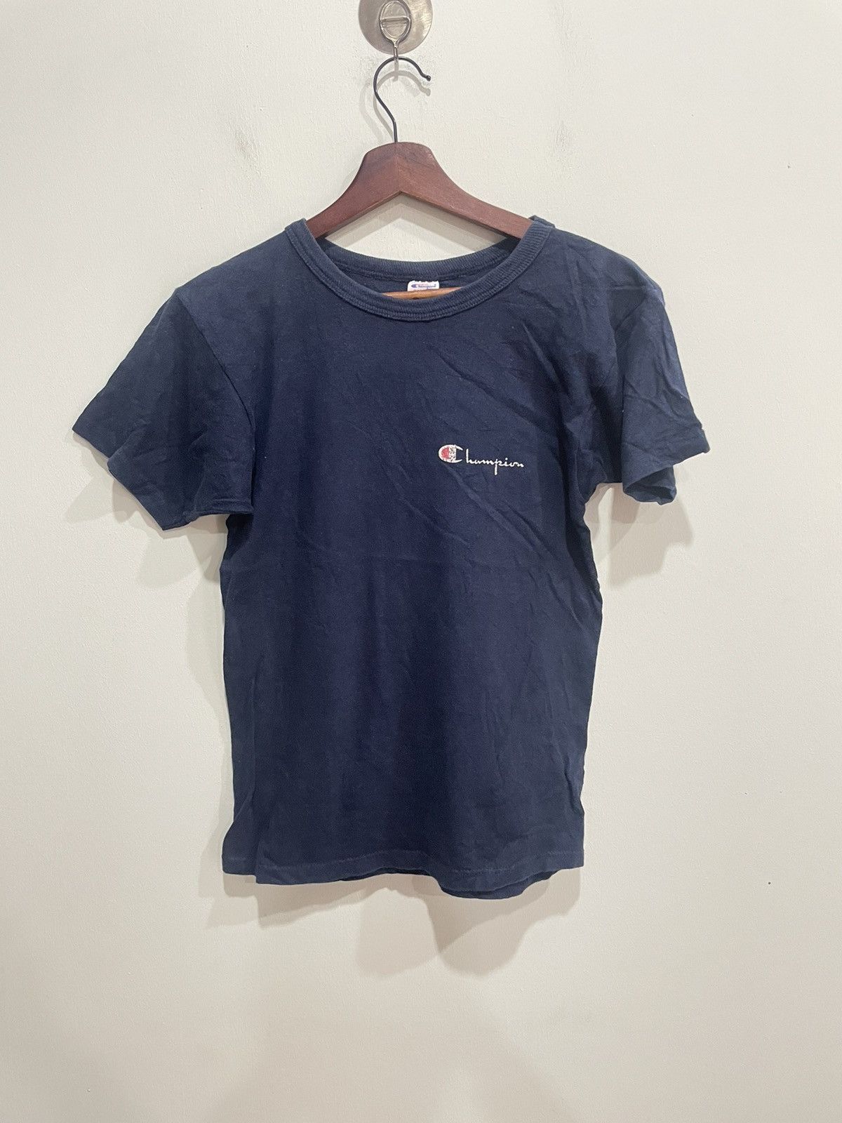 Champion Vintage Champion Tshirt Size US S / EU 44-46 / 1 - 1 Thumbnail
