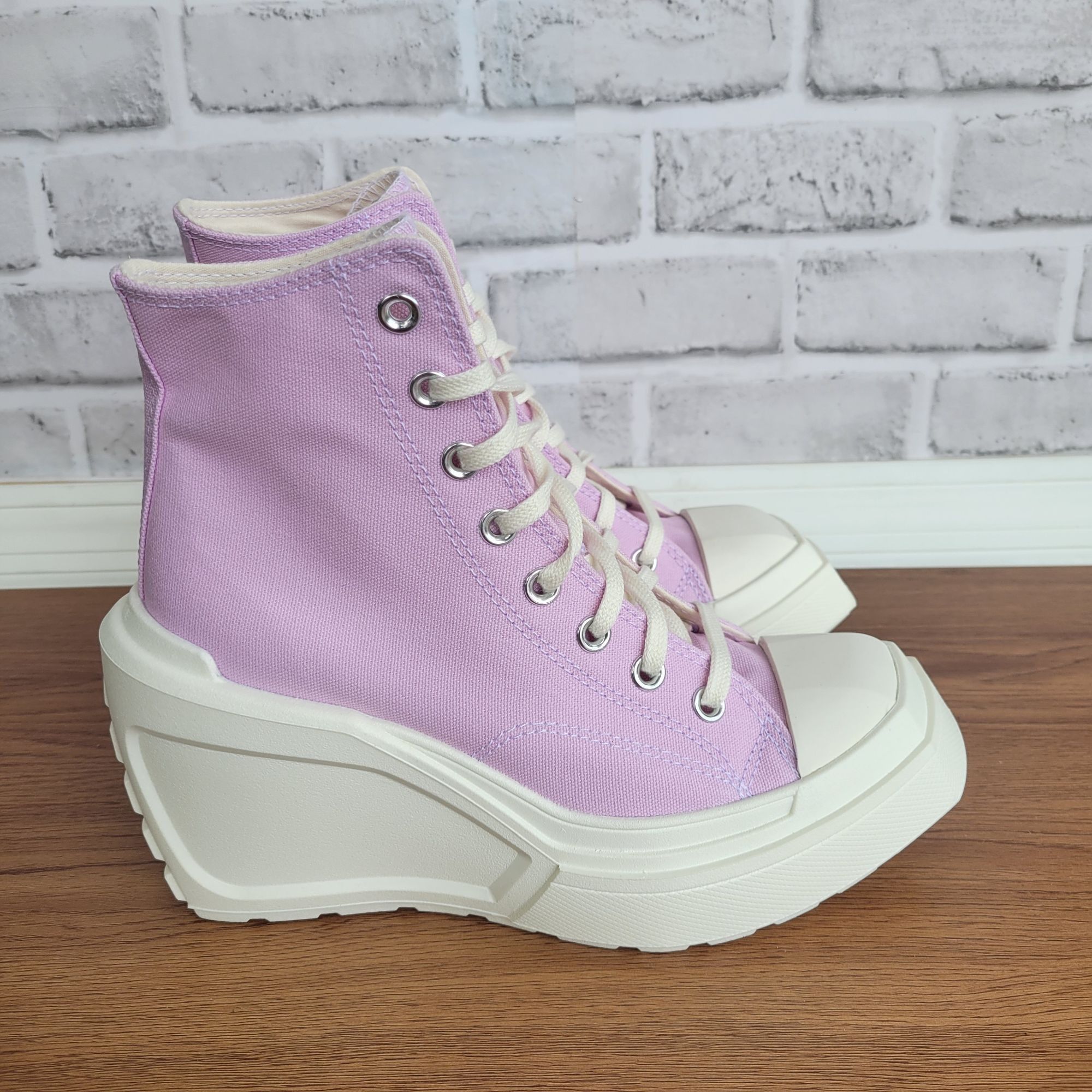 Converse ❤️❤️Converse Chuck 70 De Luxe Wedge Platform Hi Shoes 9.5 Pu Size US 9.5 / IT 39.5 - 9 Thumbnail