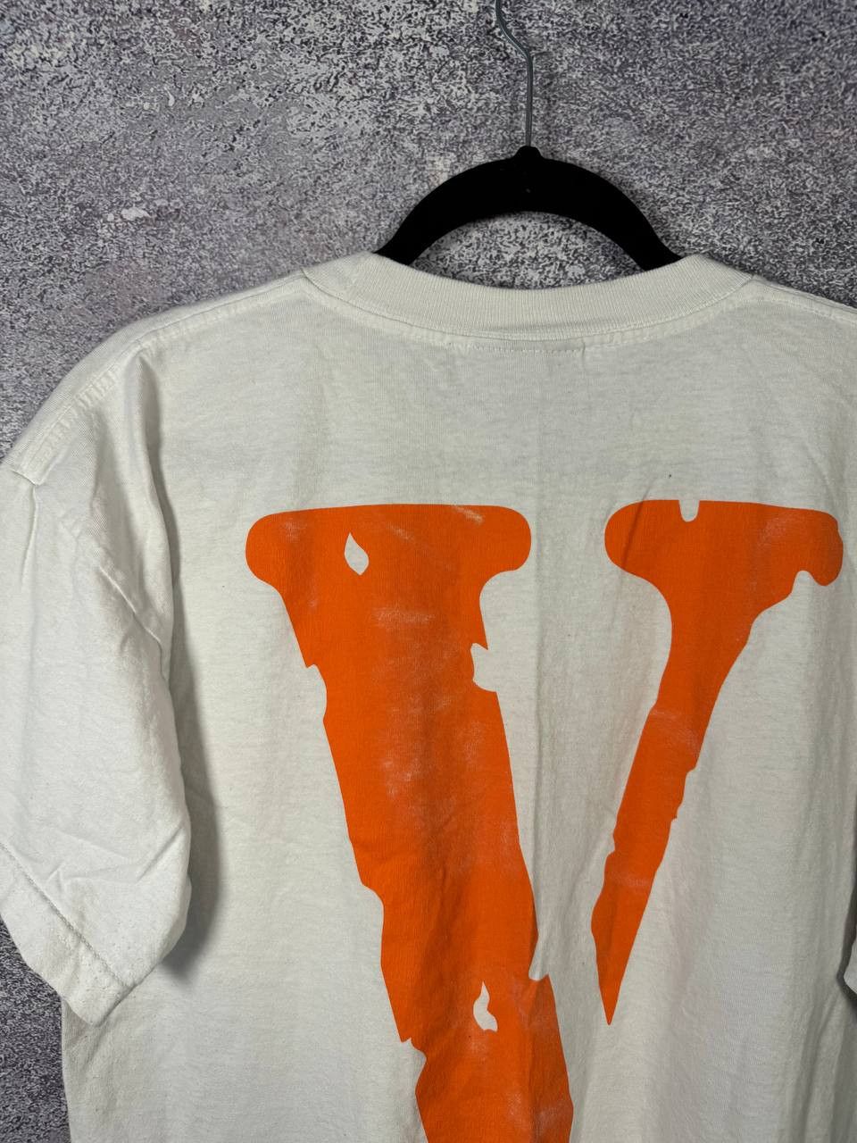 Vetements Vintage Vlone Friends Graphic Logo T-Shirt Large Size US L / EU 52-54 / 3 - 13 Thumbnail