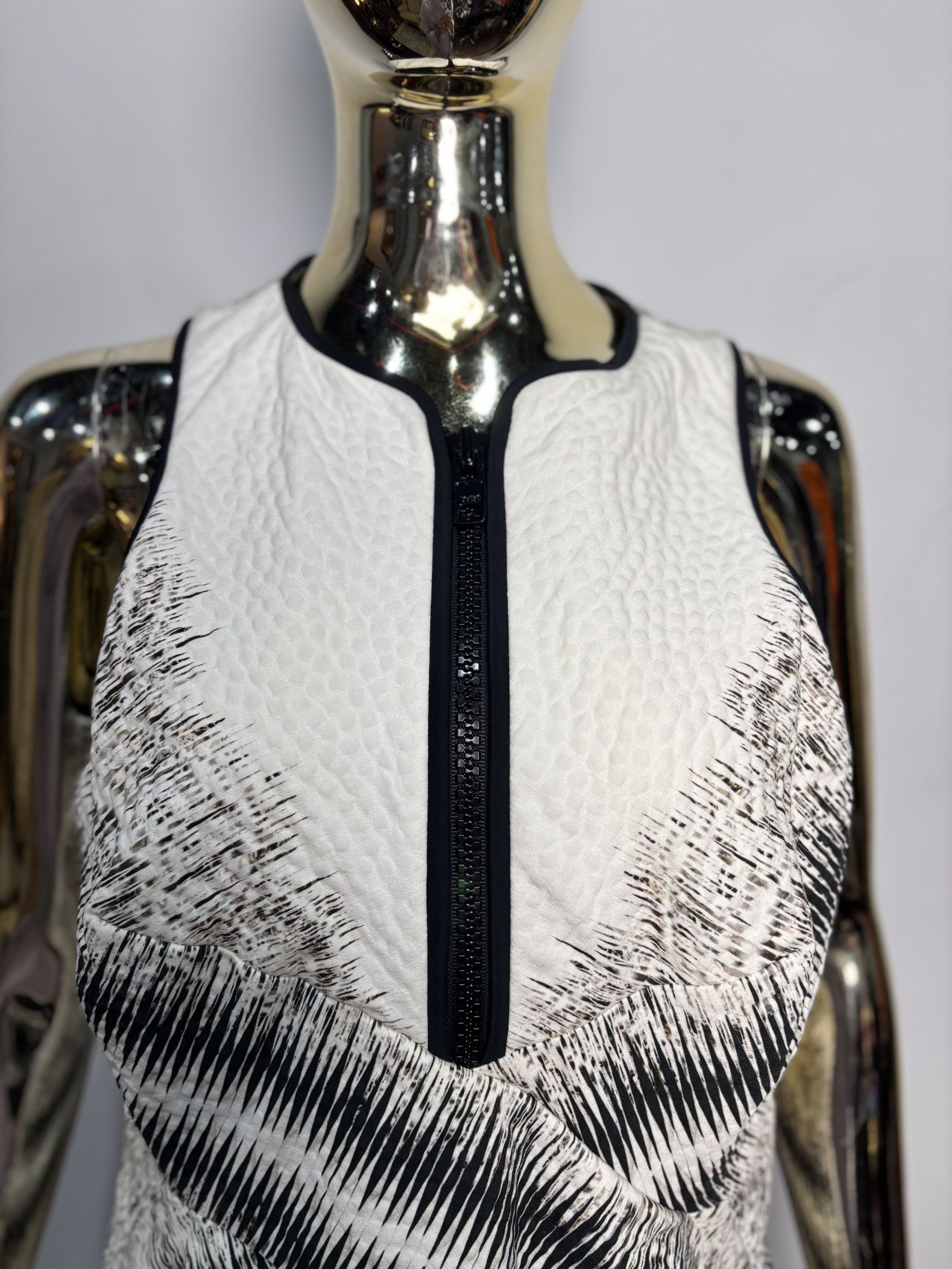 Peter Pilotto Peter Pilotto Sleeveless Textured Jacquard Dress Size XL / US 12-14 / IT 48-50 - 4 Thumbnail