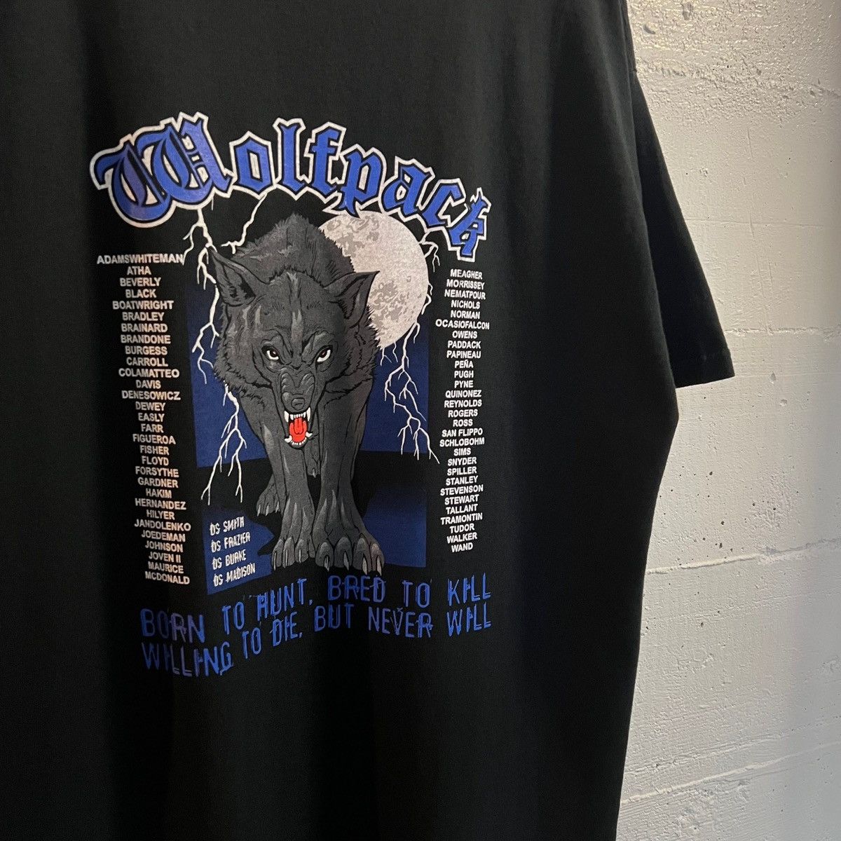 Vintage Vintage 90's U.S. Military Charlie Company WolfpackT-Shirt Size US XL / EU 56 / 4 - 4 Thumbnail