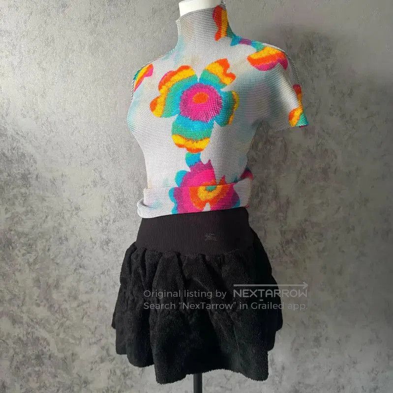 Other Burberry Black Short Skirt for Women. Size 24" / US 00 / IT 34 - 1 Thumbnail