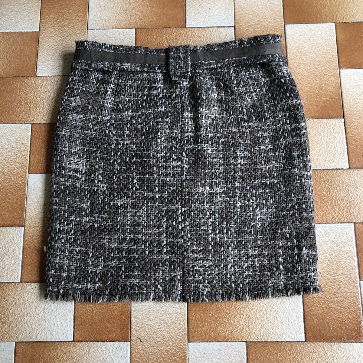 Max Mara S MAC MARA Tweed Wool Blend Mini Skirt Size 28" / US 6 / IT 42 - 7 Thumbnail