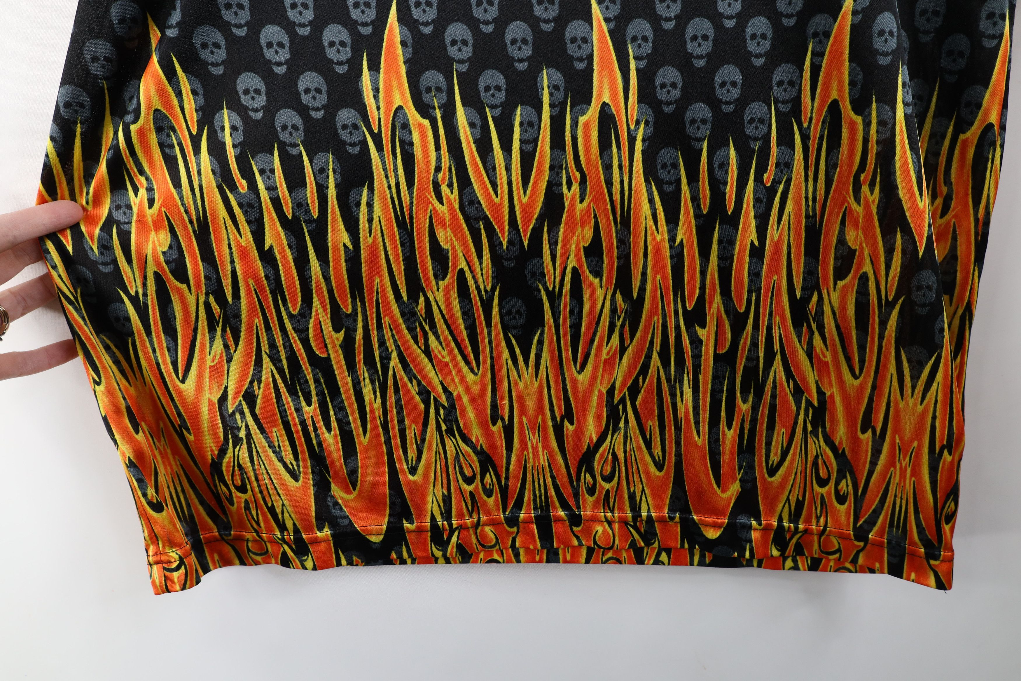 Vintage Vintage YK Streetwear Skull Fire Flames Short Sleeve T-Shirt Size US L / EU 52-54 / 3 - 5 Thumbnail