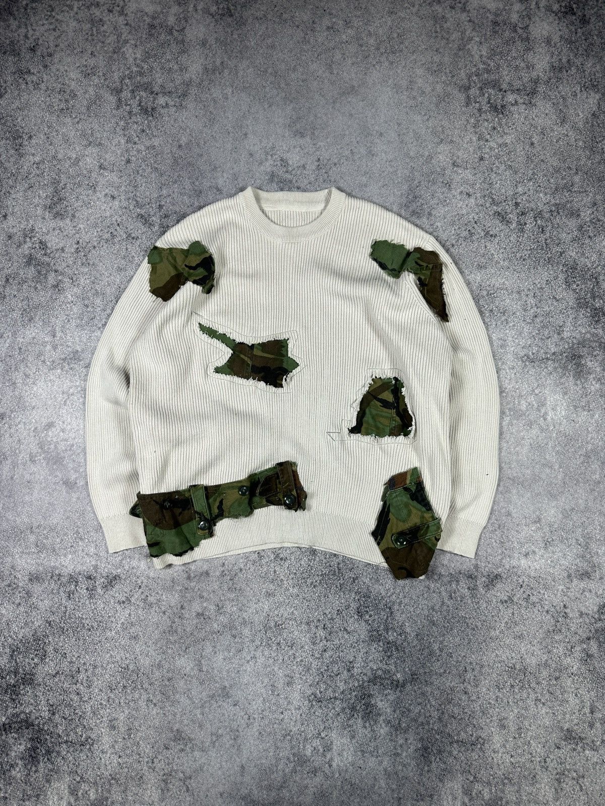 Vintage Y2K Vintage Sweater Camo Custom Avant Garde Alt Usa M Rare Size US M / EU 48-50 / 2 - 1 Thumbnail
