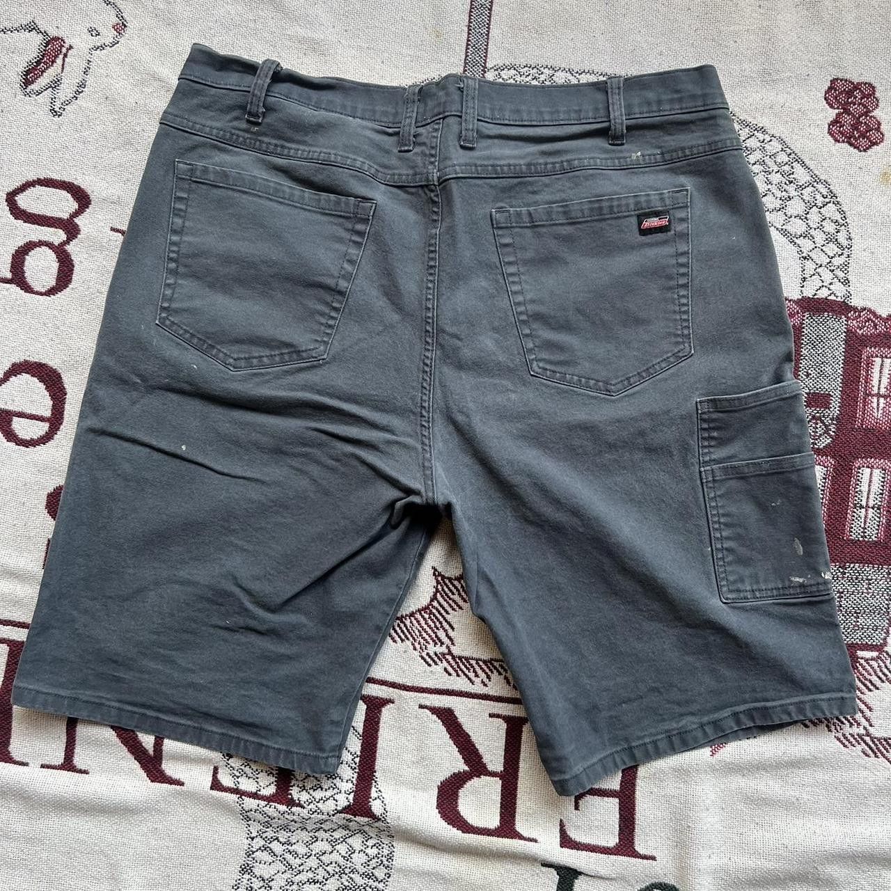 Dickies × Vintage Vintage 2000s Navy Blue Faded Paint Splatter Cargo Shorts Size US 40 / EU 56 - 2 Thumbnail