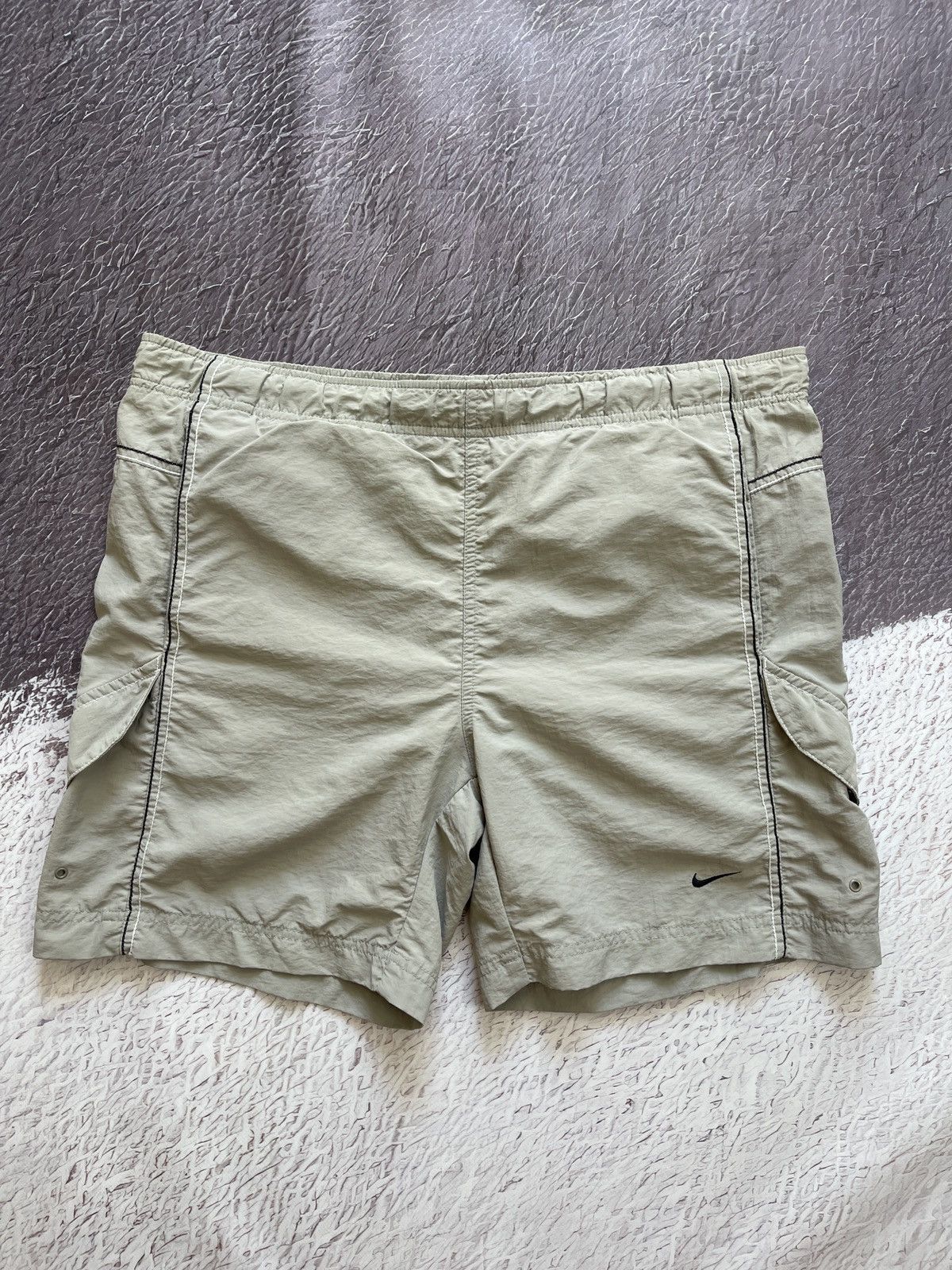 Nike Nike vintage y2k logo swoosh embroidered shorts Size US 34 / EU 50 - 3 Thumbnail