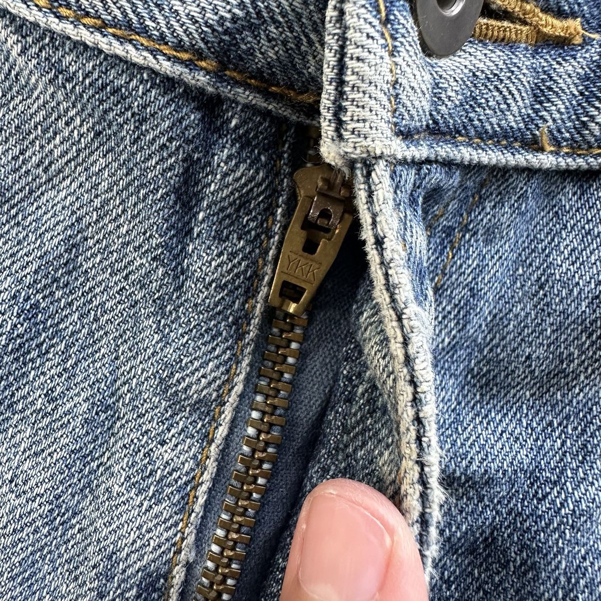 Japanese Brand Vintage Japanese Light Wash Faded Denim Jean Pant W32 Size US 32 / EU 48 - 8 Thumbnail