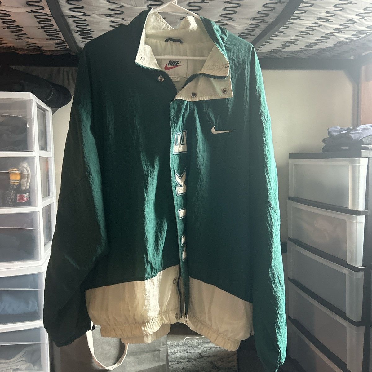Nike Nike Vintage 90s Windbreaker Green and White, Size XXL Size US XXL / EU 58 / 5 - 1 Thumbnail