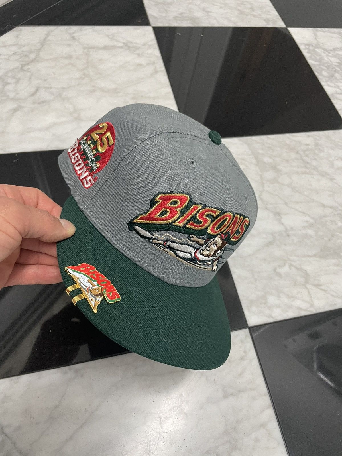 New Era 🔥 Exclusive Bisons fitted hat with Blip Size ONE SIZE - 1 Thumbnail
