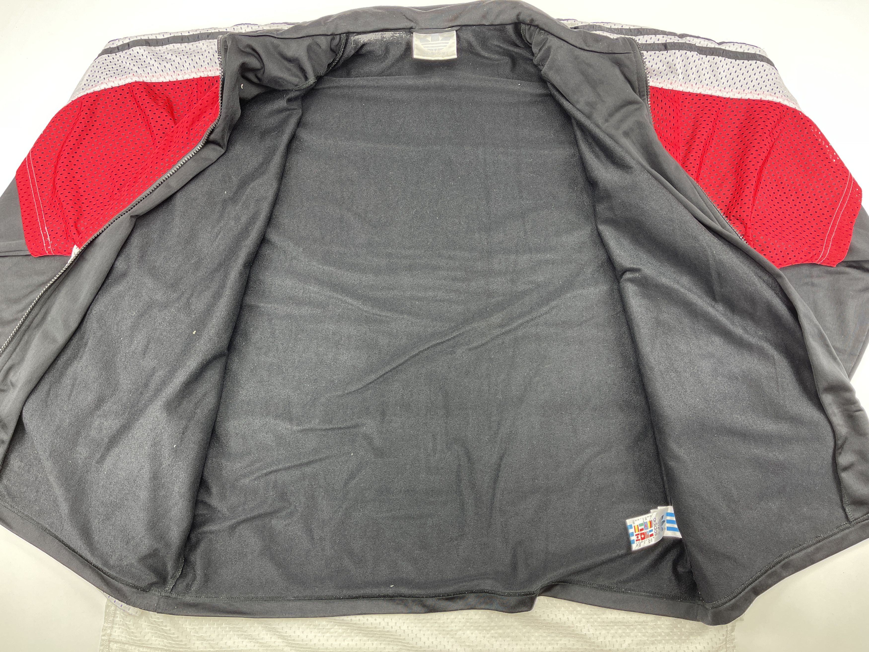 Adidas × Vintage ADIDAS jacket, vintage track top 90s hip hop Run DMC size L Size US L / EU 52-54 / 3 - 16 Thumbnail