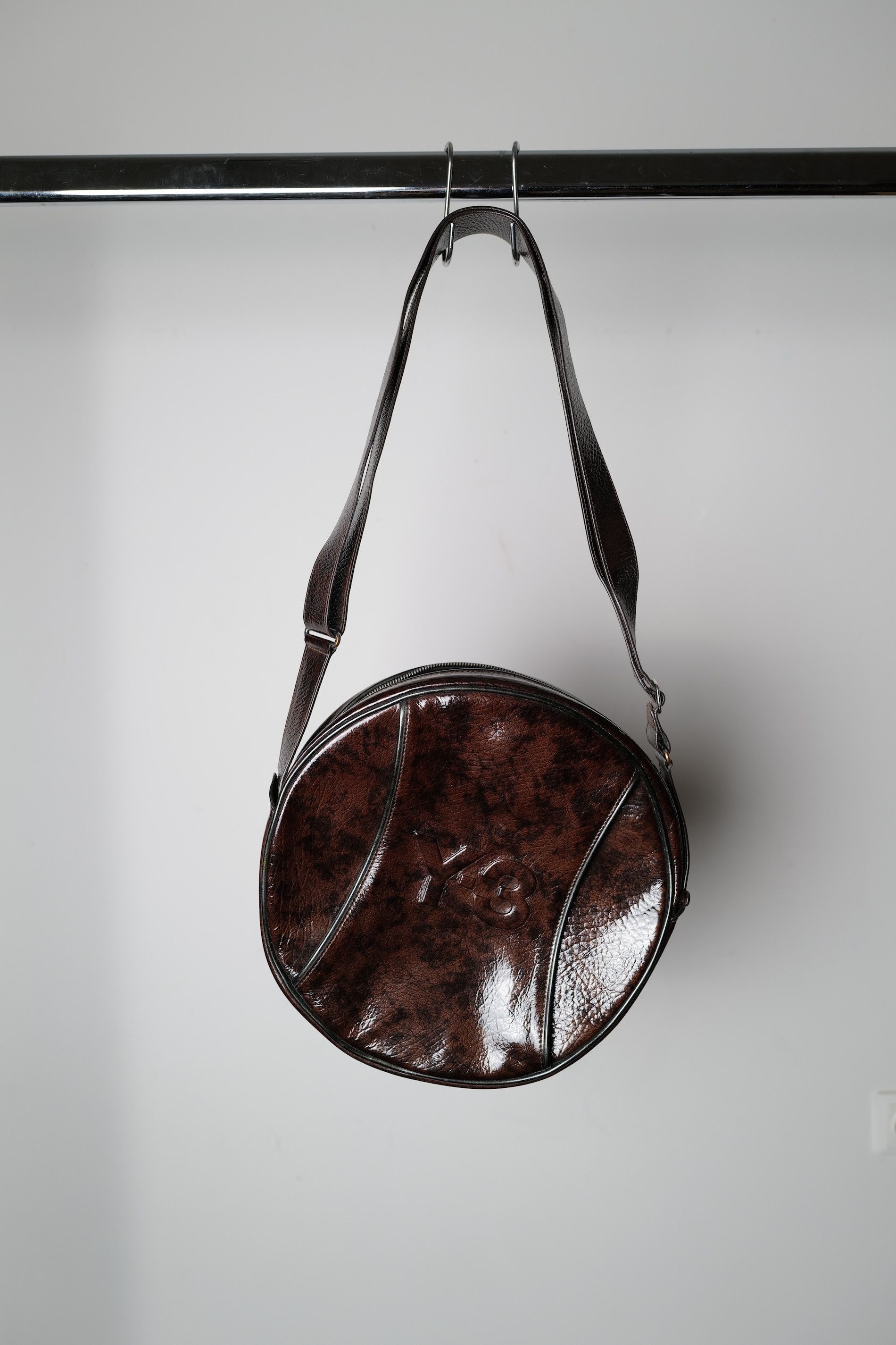Y-3 Y-3 ROUND LEATHER BAG RARE Size ONE SIZE - 1 Thumbnail