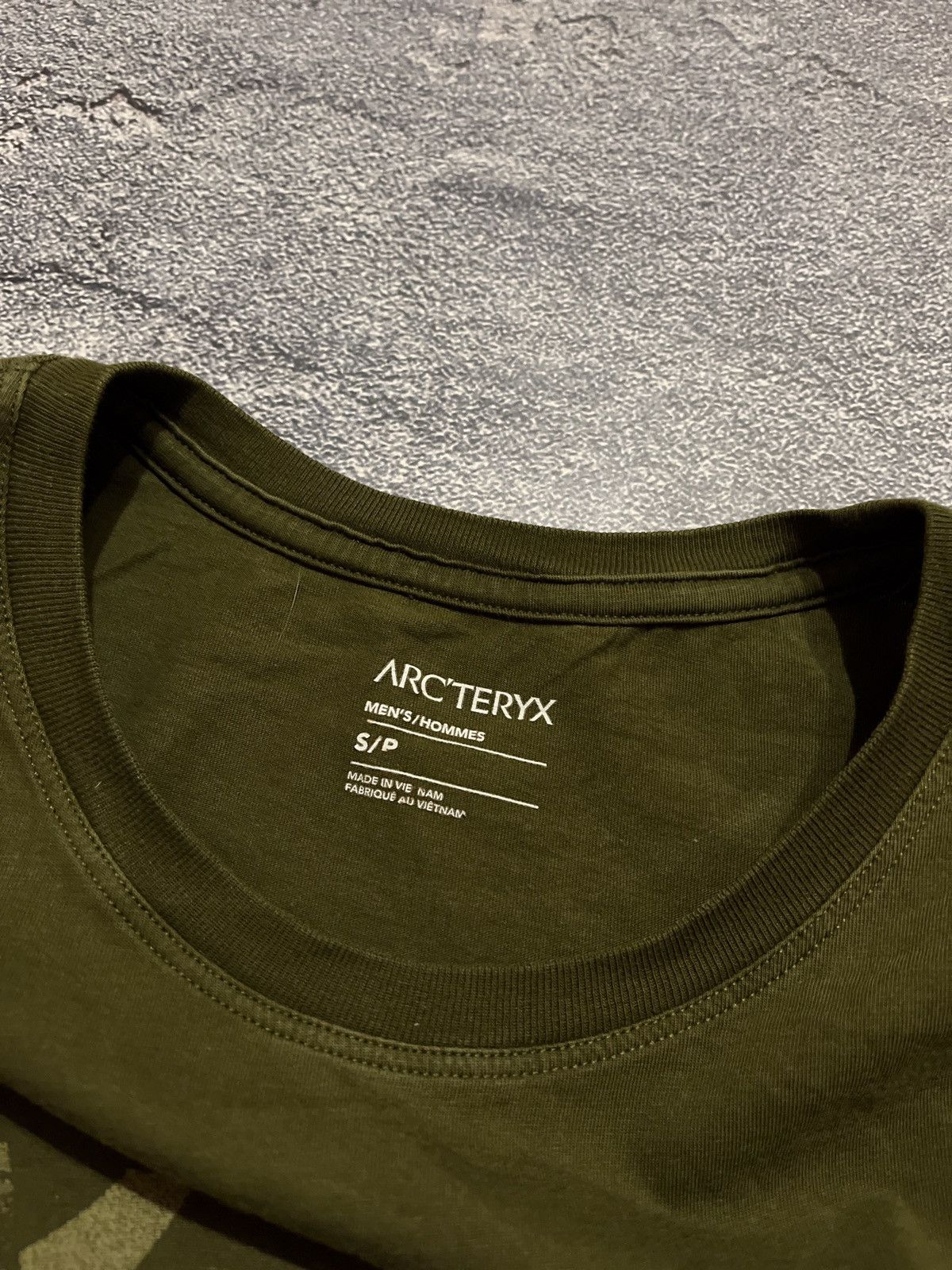 Arc'teryx × Vintage Vintage Arc'Teryx Leaf Big Logo Spellout Graphic Tee Size US S / EU 44-46 / 1 - 4 Thumbnail