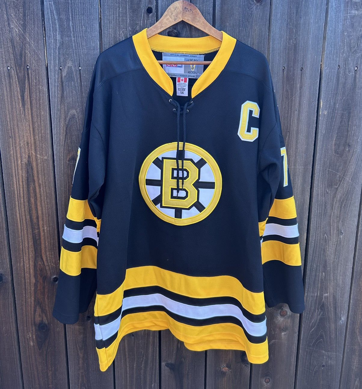 Boston Bruins online Vintage 90s CCM Graphic Hockey Jersey