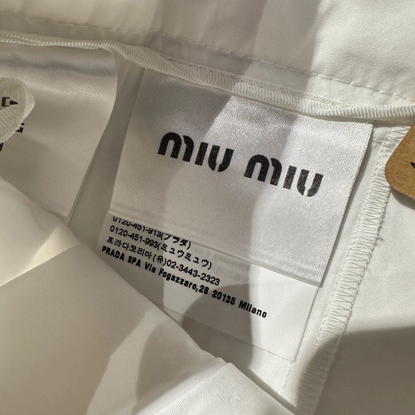 Miu Miu MIU MIU Slogan Embroidered Pleated Cotton Skirt Size 36 Size 25" / US 0 / IT 36 - 4 Thumbnail