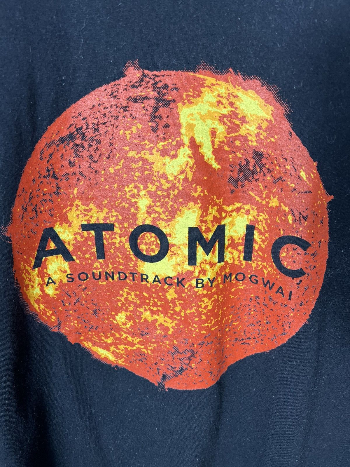 Band Tees Vintage Rare Y2k Mogwai Atomic Soundtrack Band Tour T-Shirt Size US L / EU 52-54 / 3 - 2 Thumbnail