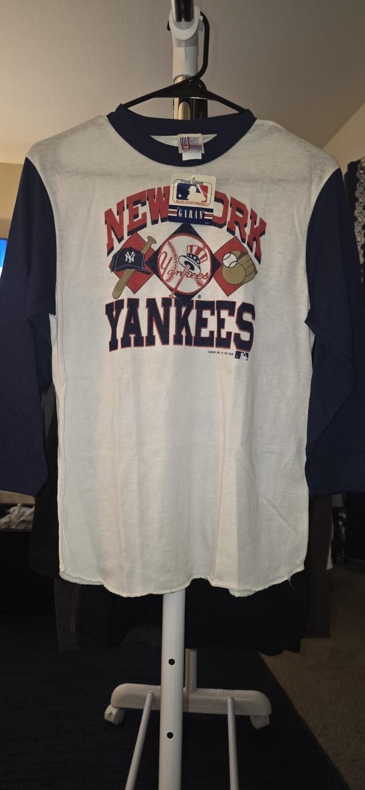 New York Yankees New York Yankees 1980s Vintage With Tags Youth Xl Size ONE SIZE - 4 Thumbnail