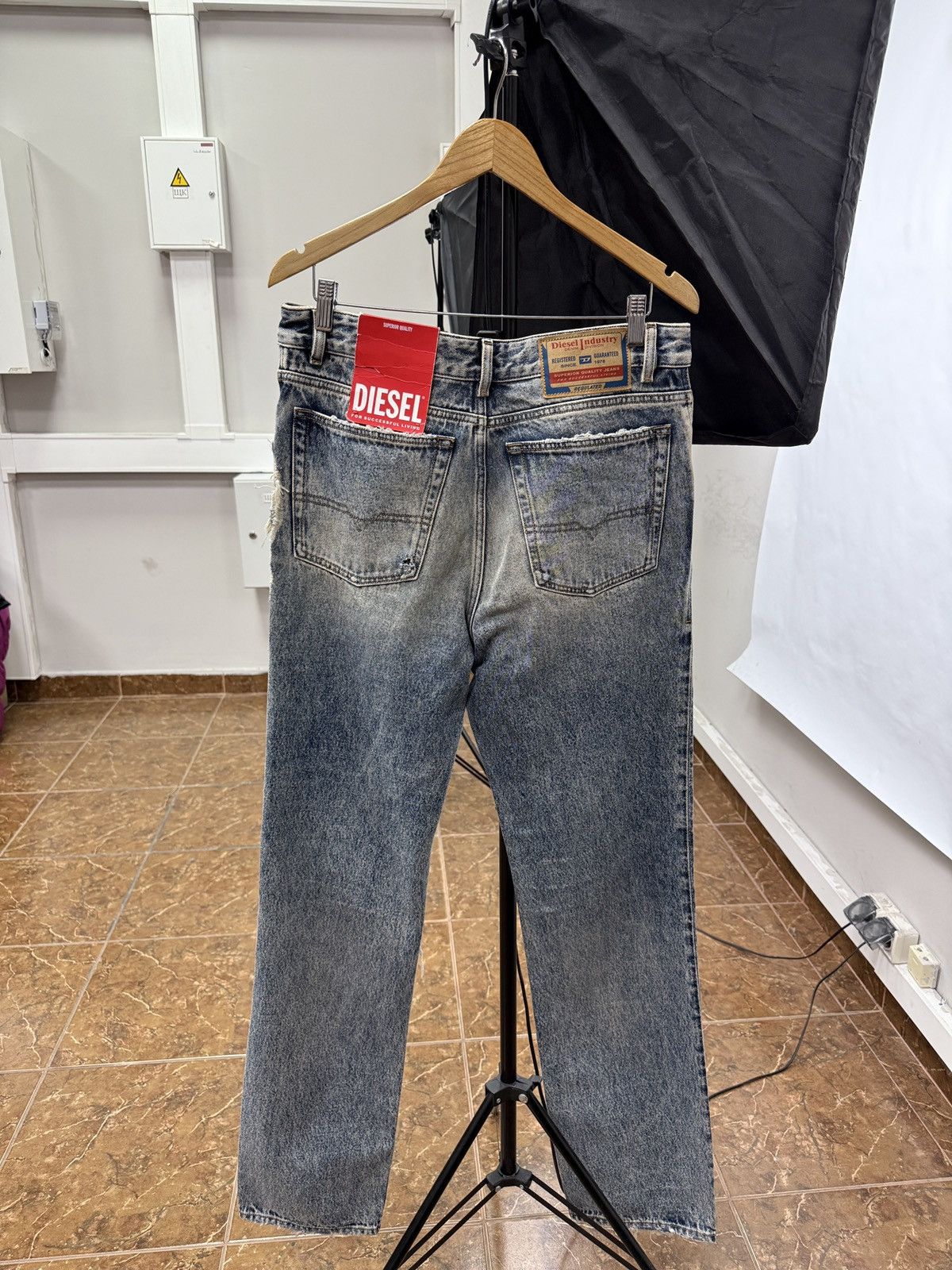 Diesel 🇺🇸❗️NEW Diesel 1955 D-Rekiv 09E10 Distressed Jeans W32/L32 Size US 32 / EU 48 - 2 Thumbnail