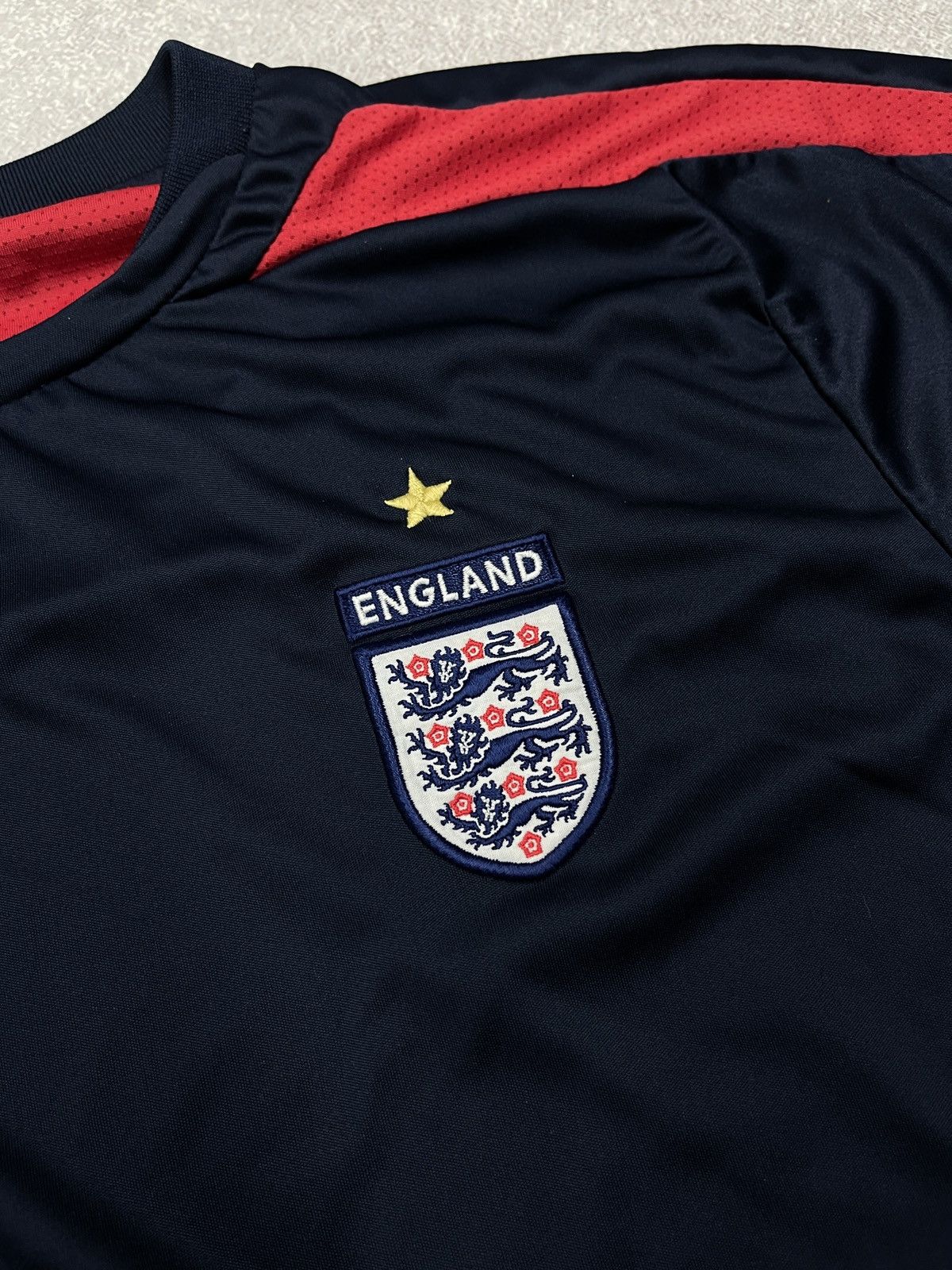 Umbro Vintage Umbro England Soccer Jersey Navy Y2K Football Size US L / EU 52-54 / 3 - 6 Thumbnail