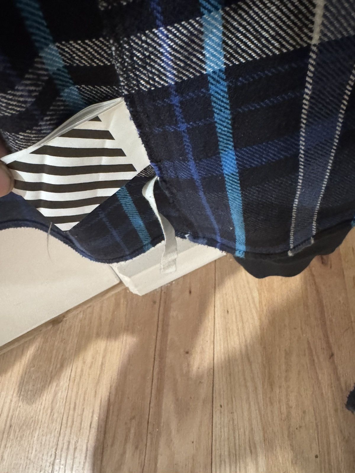 Off-White Off white flannel crewneck hybrid thing Size US XXS / EU 40 - 5 Thumbnail