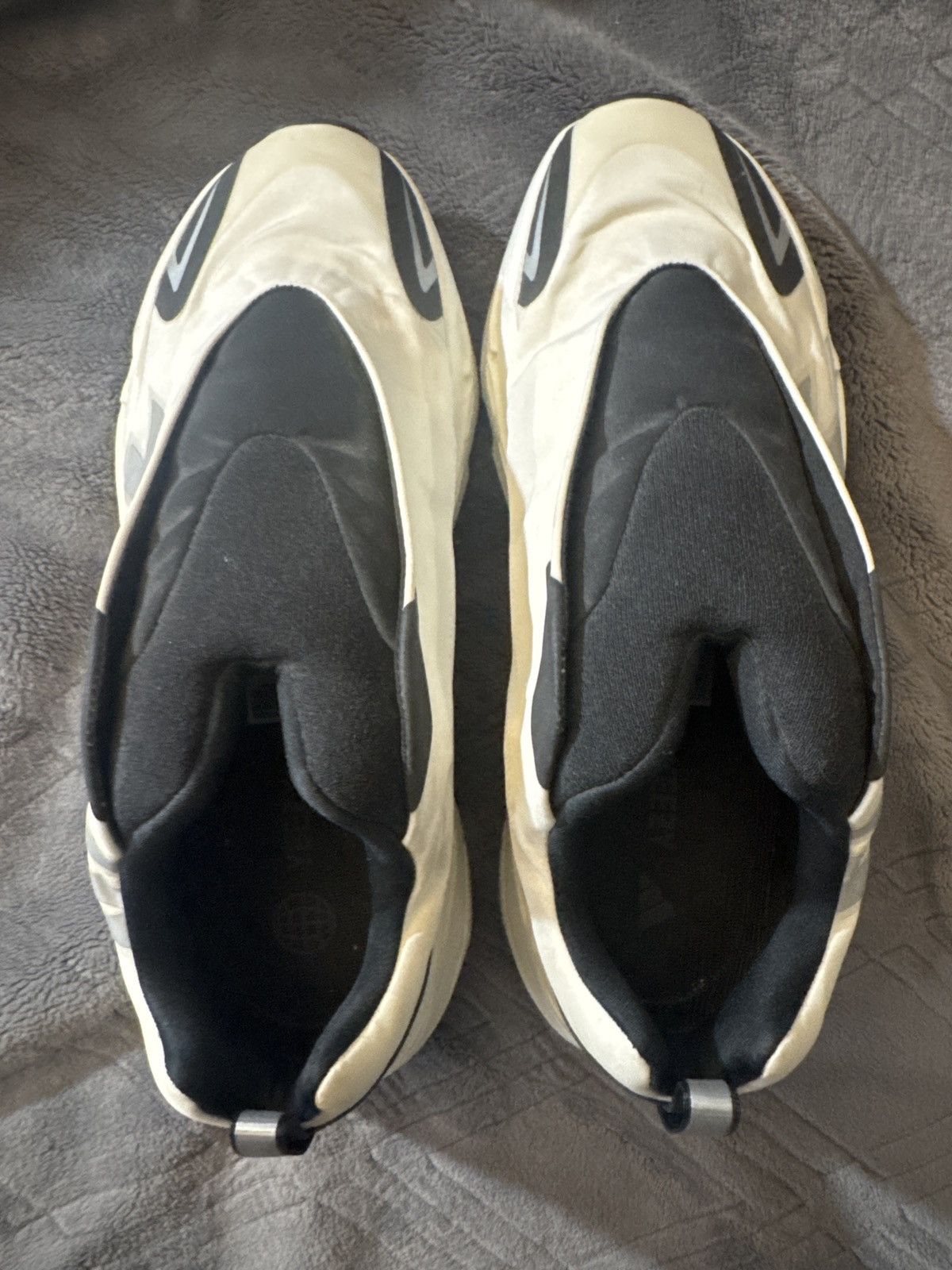 Yeezy Yeezy 700 mnvn Size US 10.5 / EU 43-44 - 6 Thumbnail