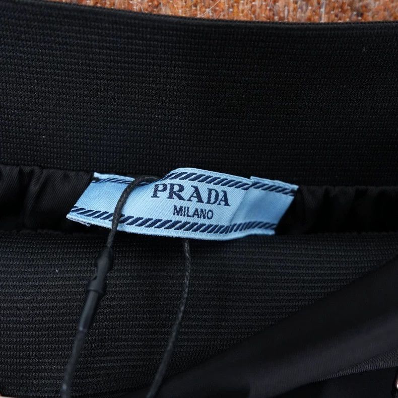 Prada PRADA Houndstooth Pattern Triangular Logo Skirt-2506 Size 39" - 4 Thumbnail