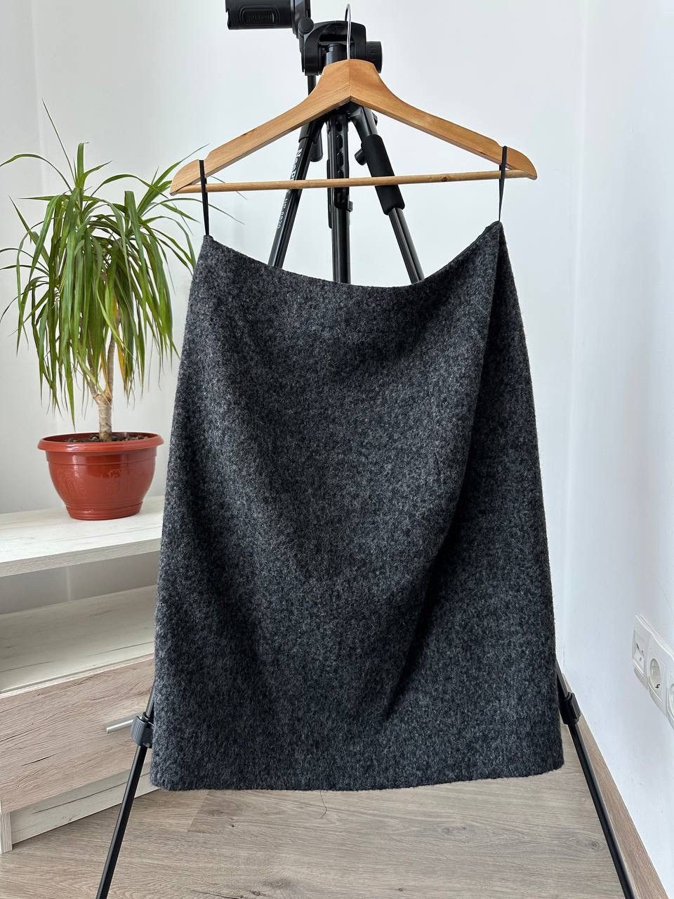 Jil Sander × Vintage Vintage Japanese Jil Sander Gray Alpaca Skirt Size 28" / US 6 / IT 42 - 1 Thumbnail