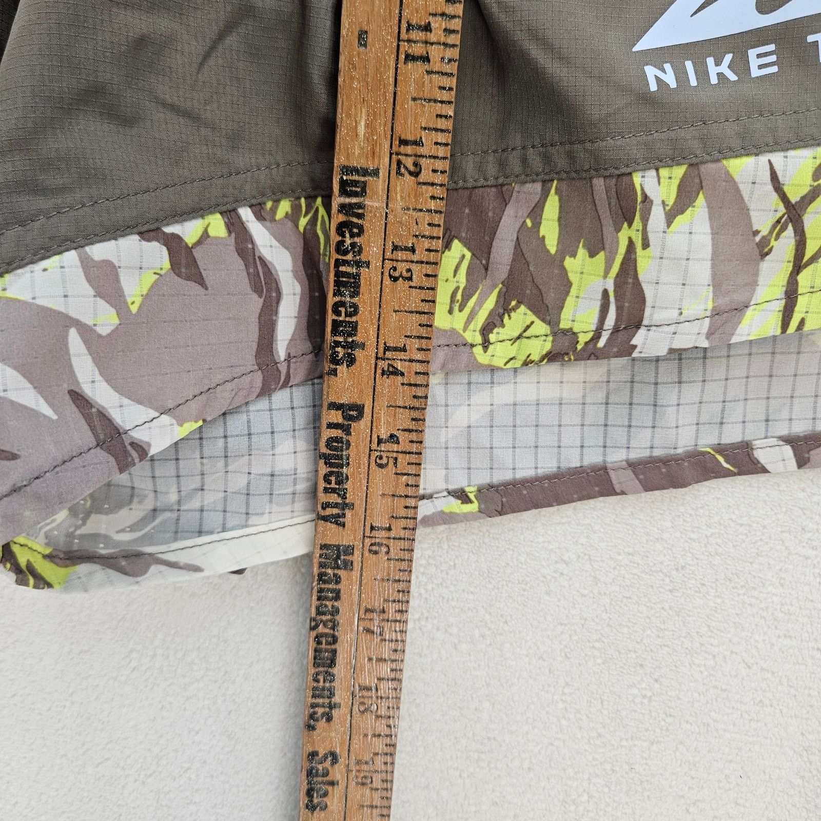 Nike NIKE MEN'S XL TRAIL FLEX STRIDE 5" RUNNING SHORTS DM4652-040 Size US 32 / EU 48 - 3 Thumbnail