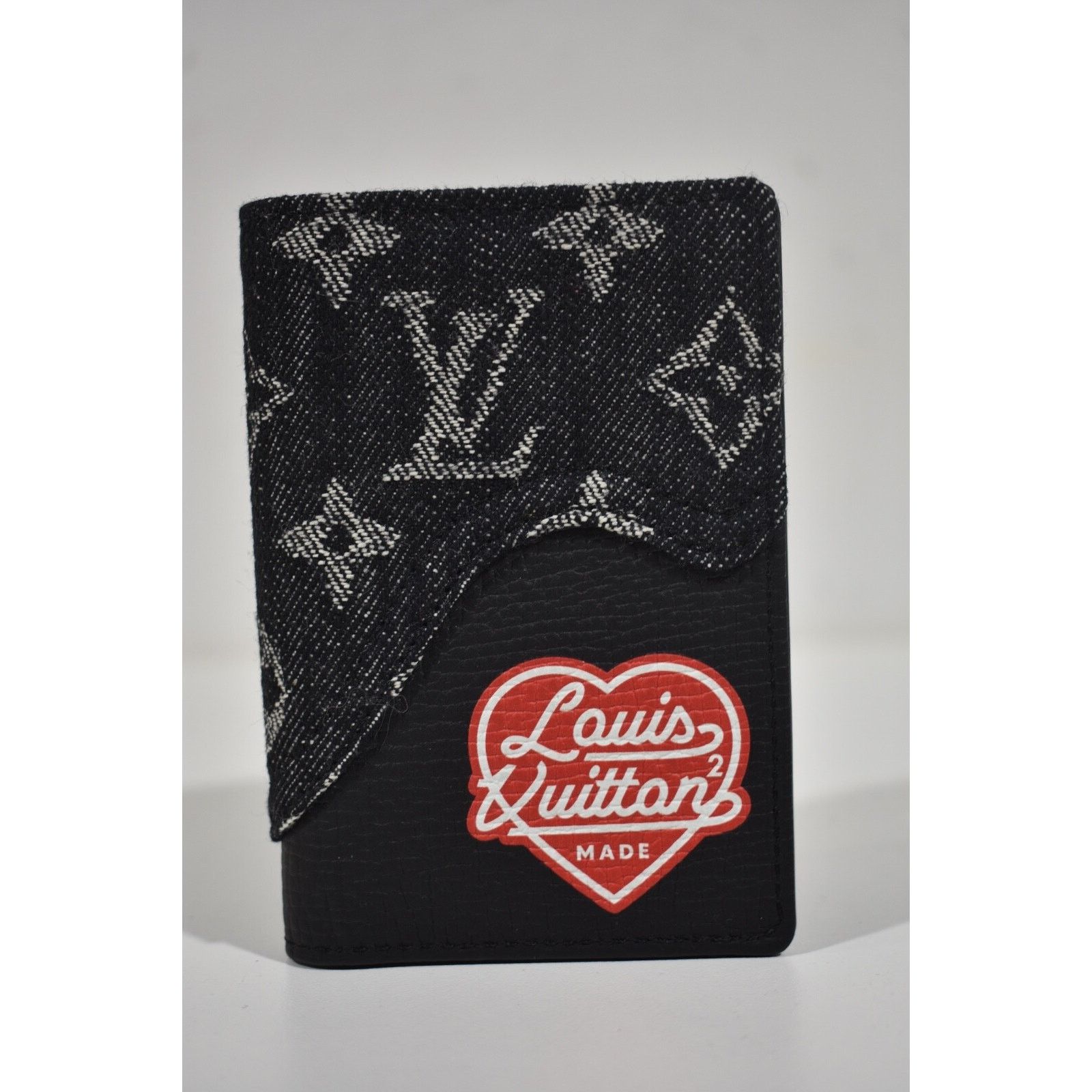 Louis Vuitton Louis Vuitton White Red Heart Pocket Organizer Wallet Size ONE SIZE - 2 Thumbnail