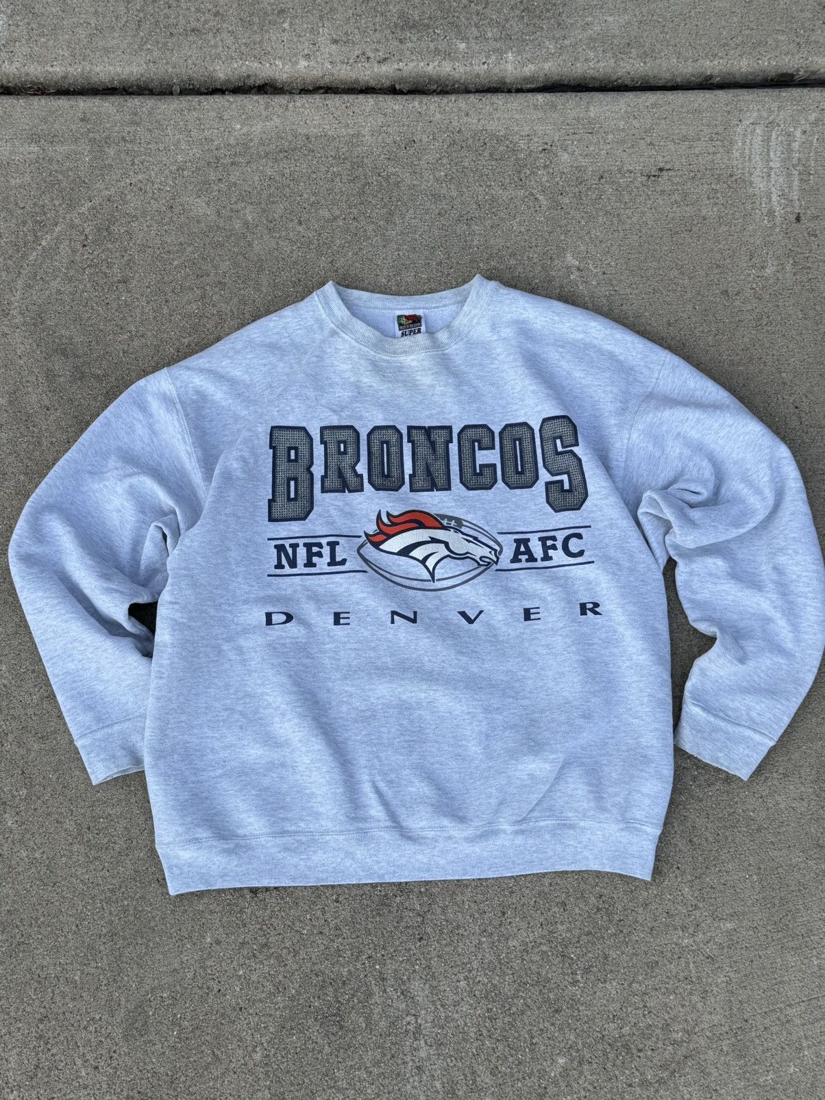 Nike Vintage Gray Broncos Sweatshirt Size US L / EU 52-54 / 3 - 1 Thumbnail