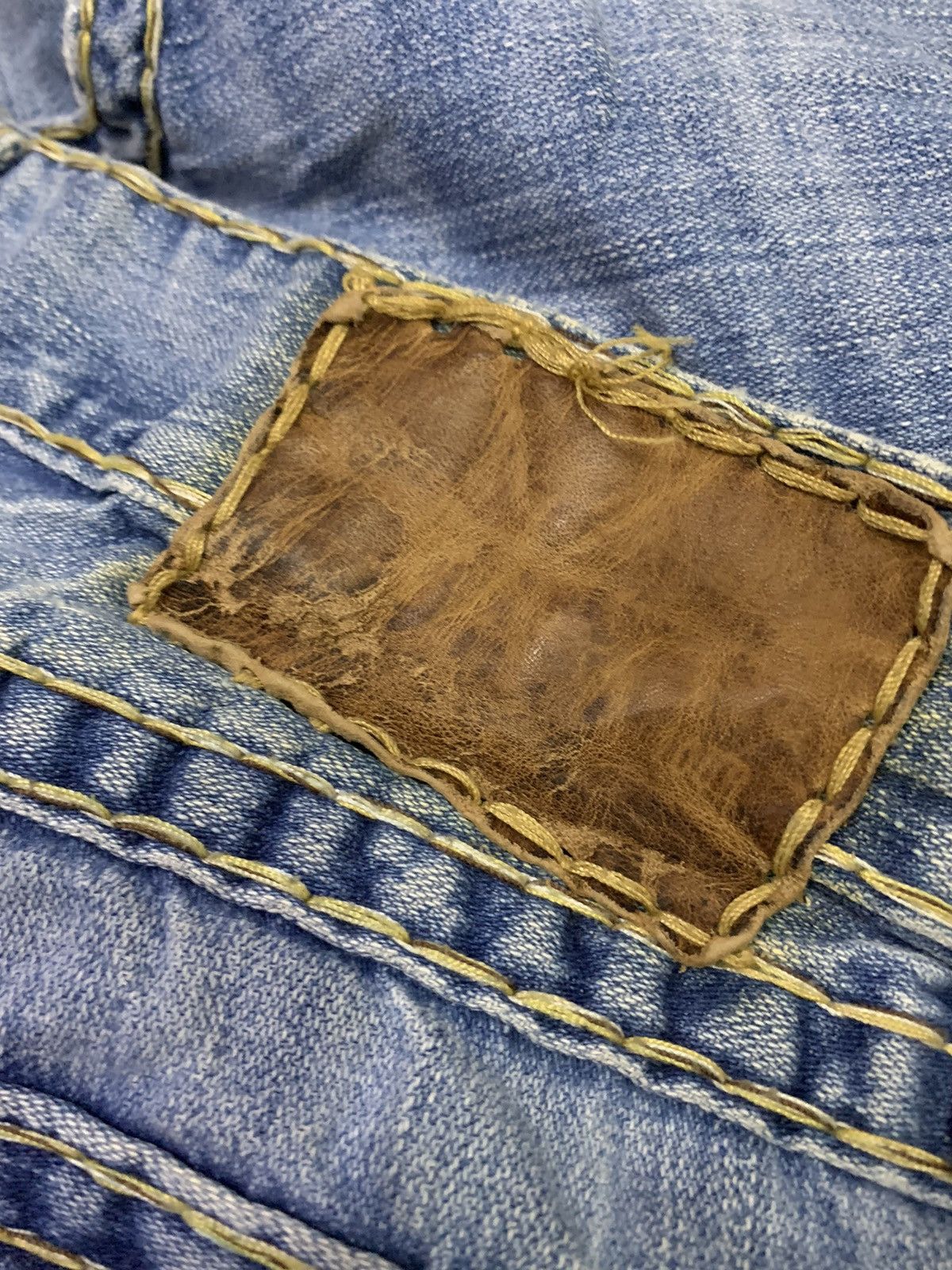 True Religion True Religion Ripped Denim Size US 33 - 8 Thumbnail