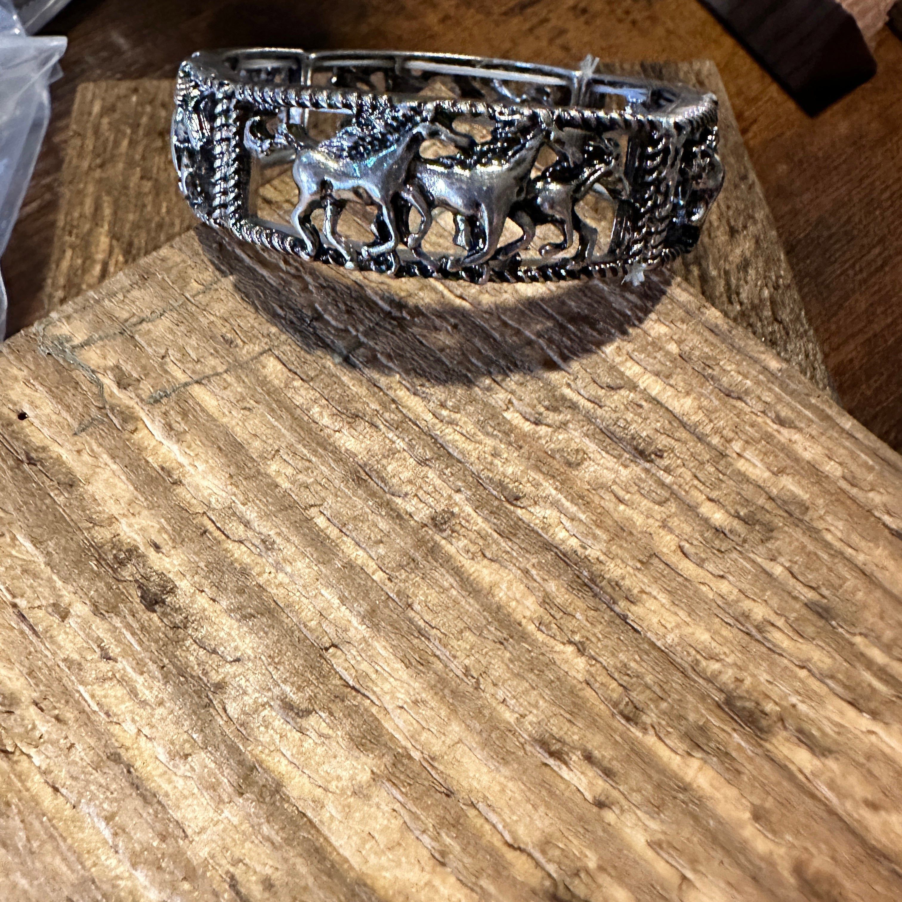 Other Boho Vintage Chic Southwestern Equestrian Horse Elastic Cuff Size ONE SIZE - 6 Thumbnail