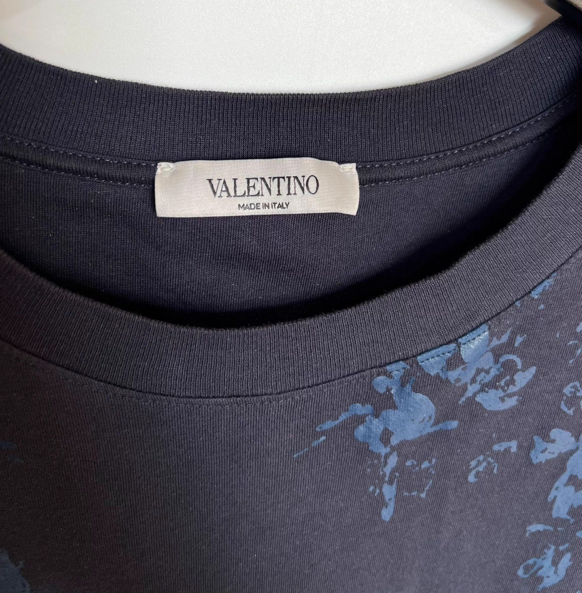 Valentino Valentino Jungle Elephant Print T-Shirt L (98% New) Size US L / EU 52-54 / 3 - 3 Thumbnail
