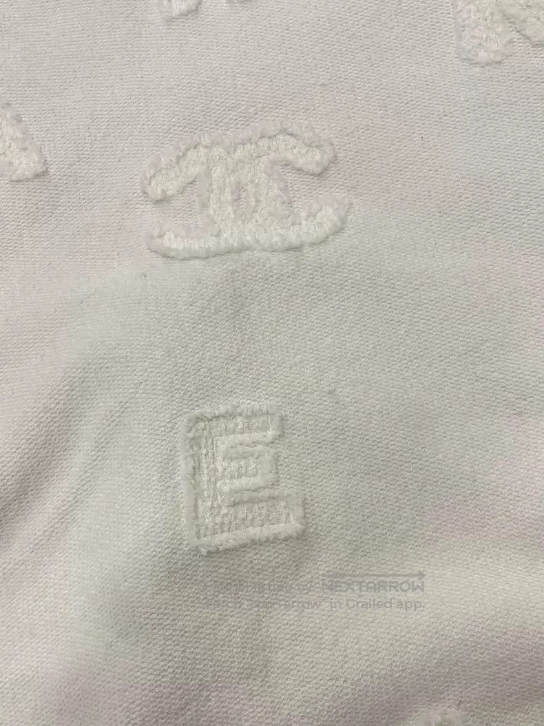 Chanel Chanel White embossed letter logo hooded sweatshirt Size XS / US 0-2 / IT 36-38 - 2 Thumbnail