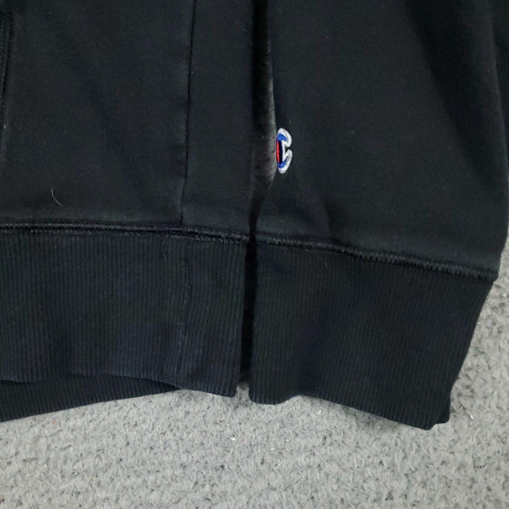 Champion Champion Hoodie Mens Small Black Pullover Sweatshirt Fleece Size US S / EU 44-46 / 1 - 5 Thumbnail